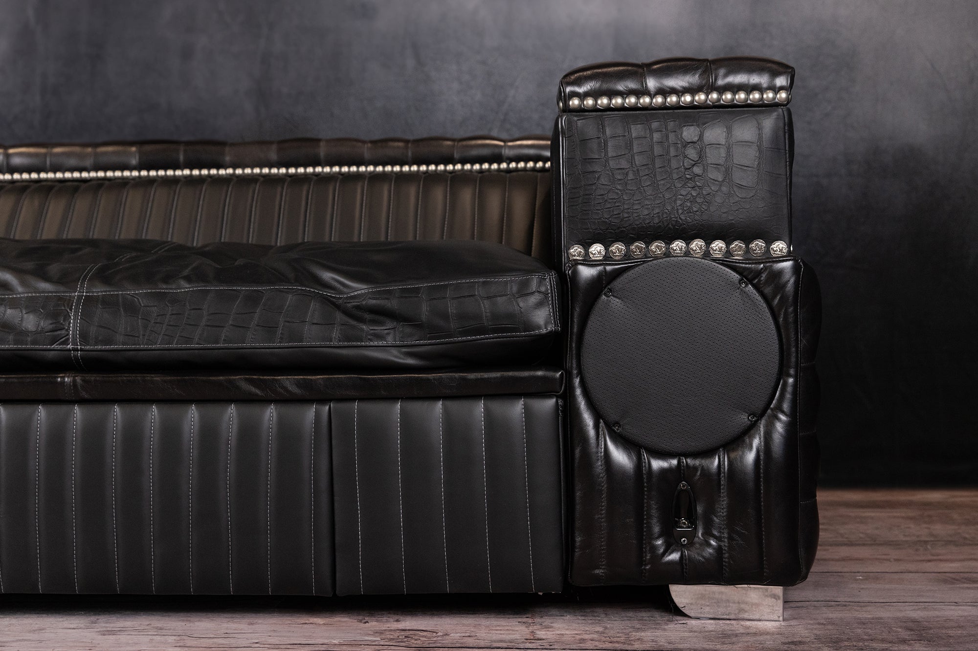 GUITARMAN SOFA
