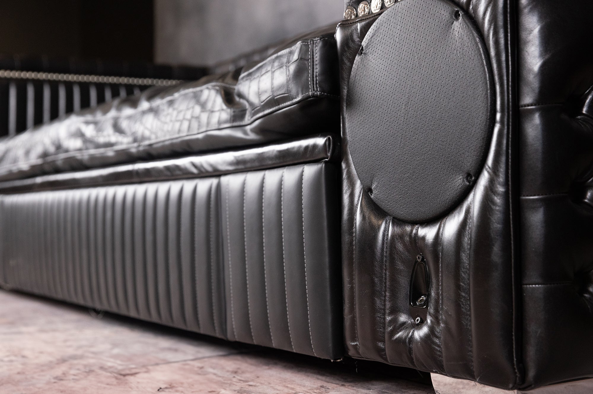 GUITARMAN SOFA