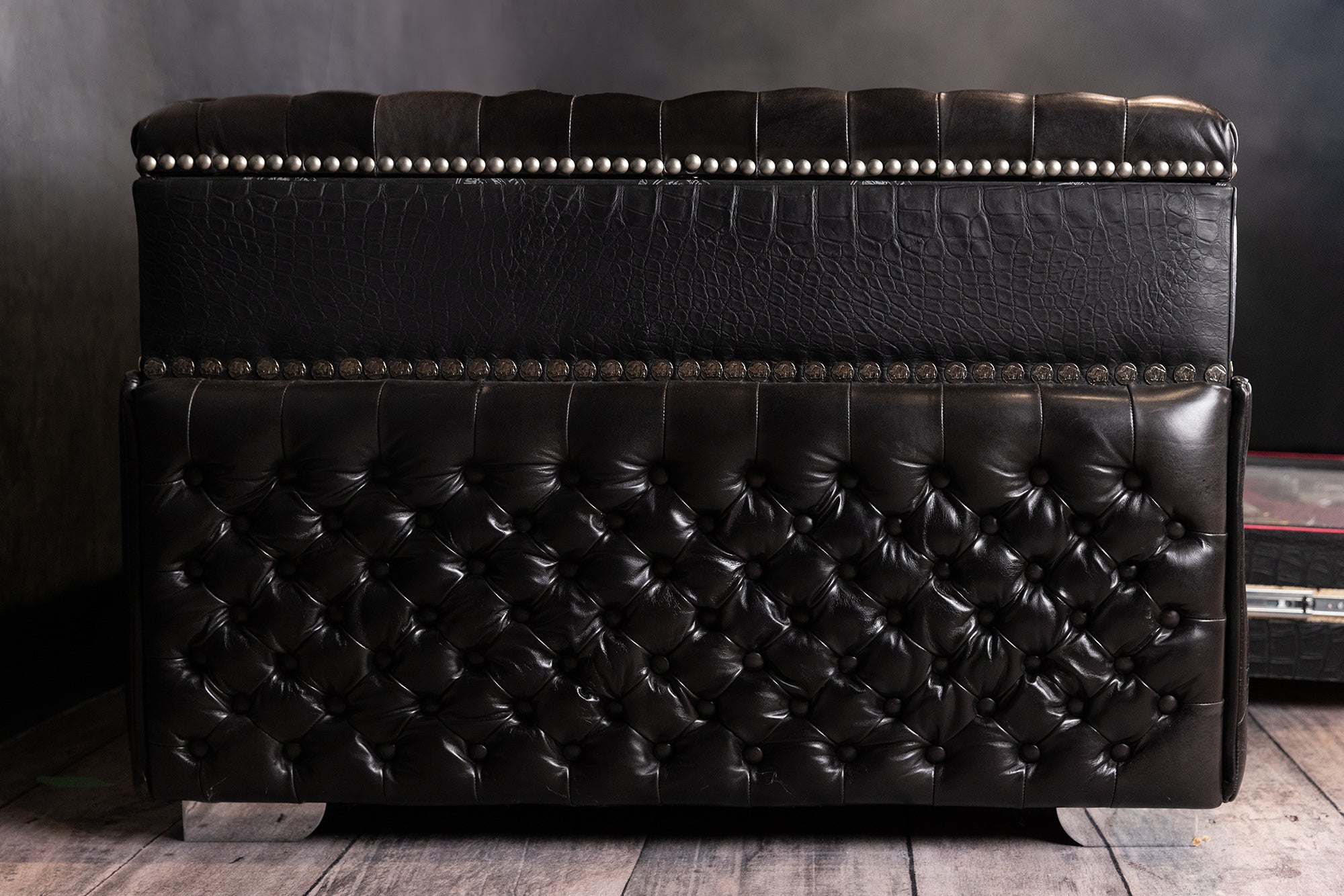 GUITARMAN SOFA