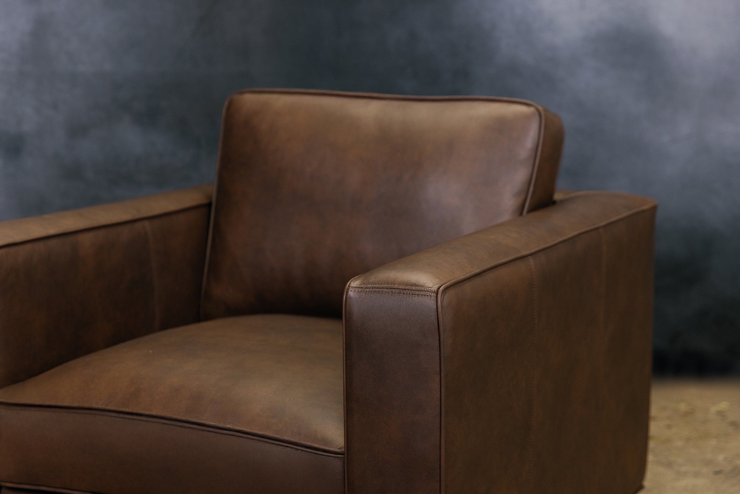 MADDEX LEATHER CHAIR SLIM ARM