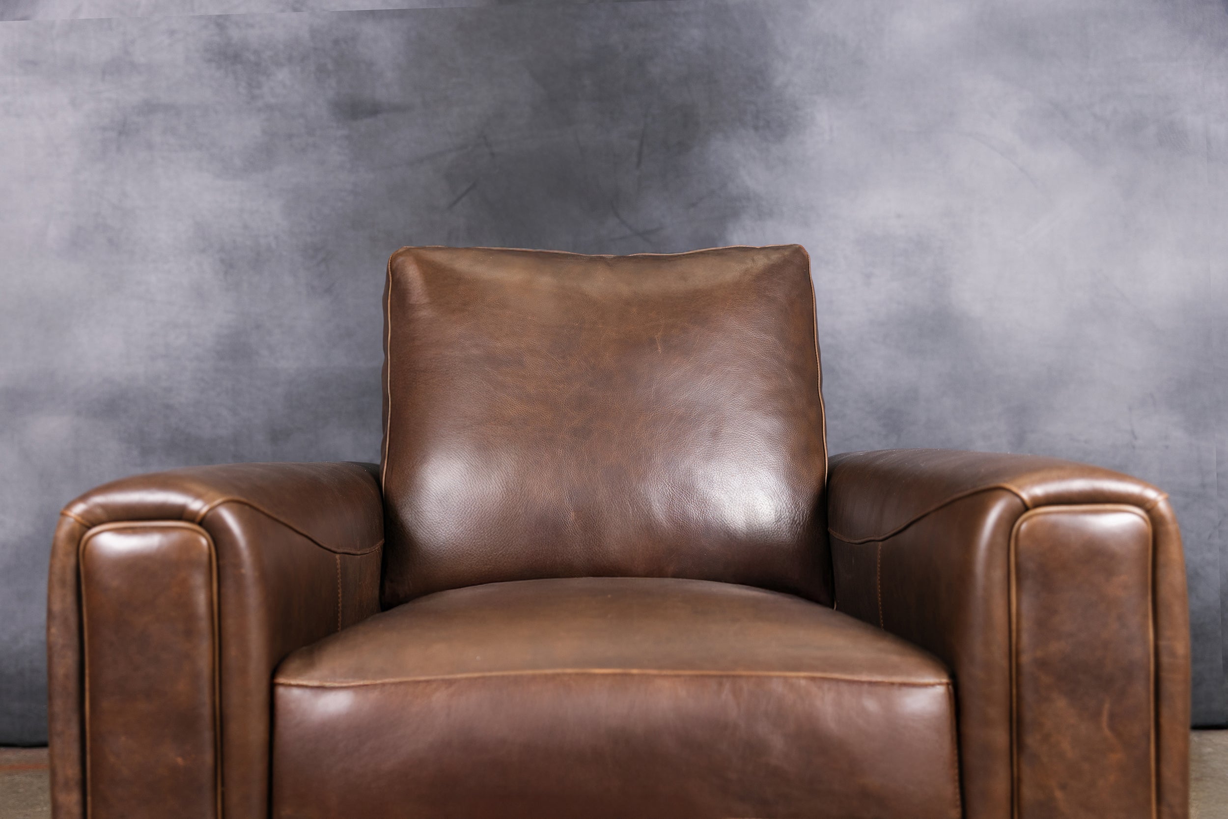 IOWA LEATHER CHAIR