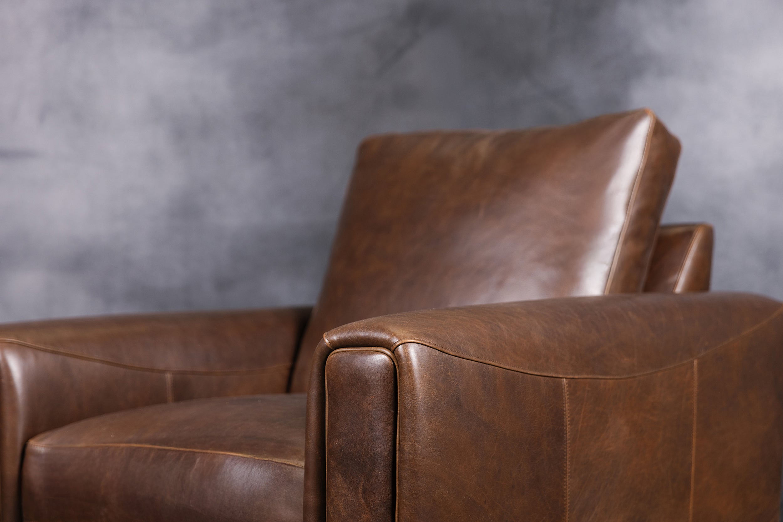 IOWA LEATHER CHAIR