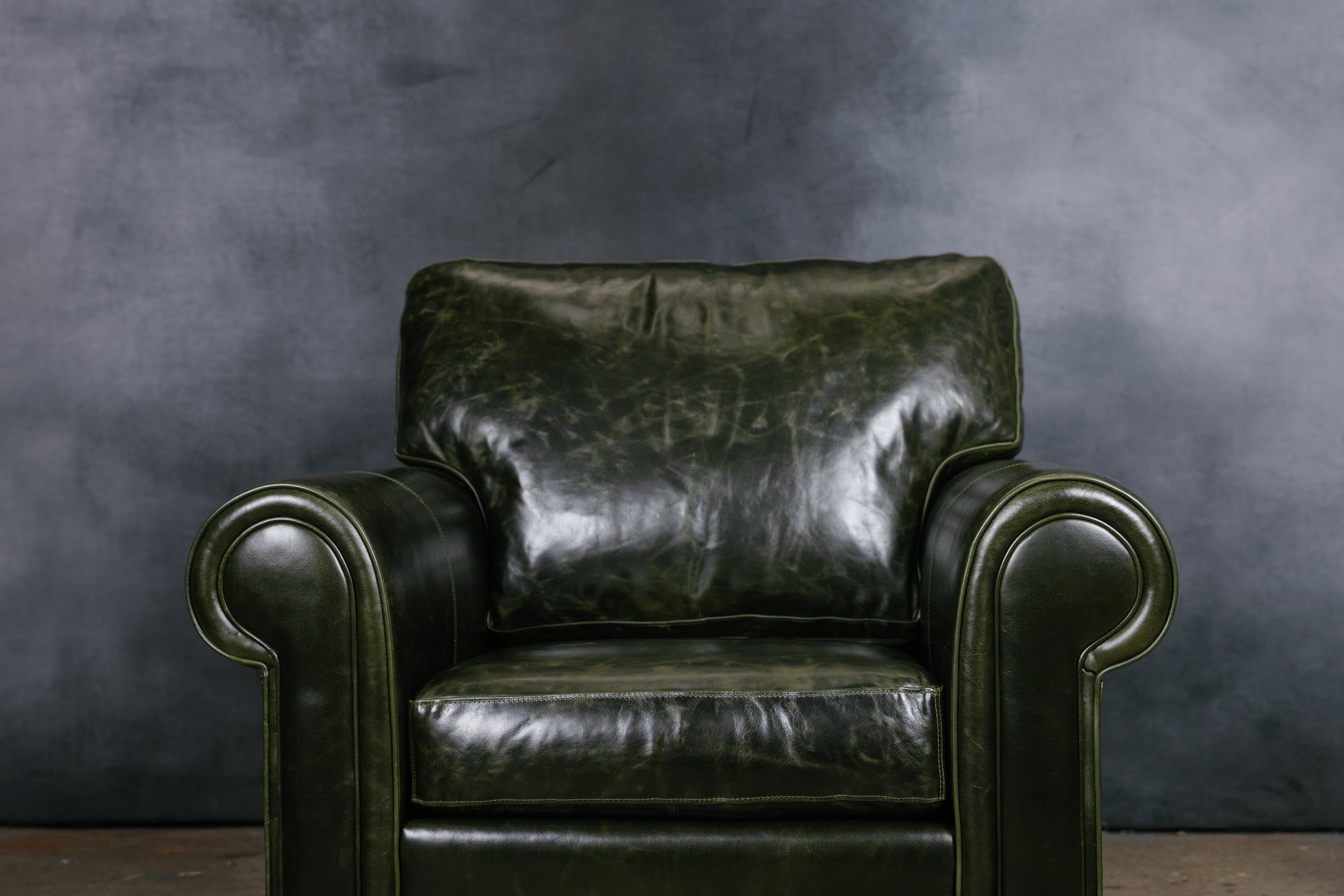 SURREY LEATHER CHAIR