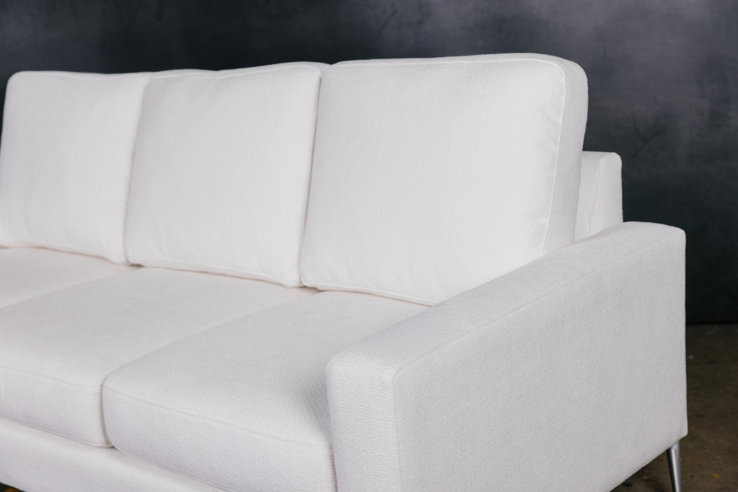 THE AVENUE SOFA