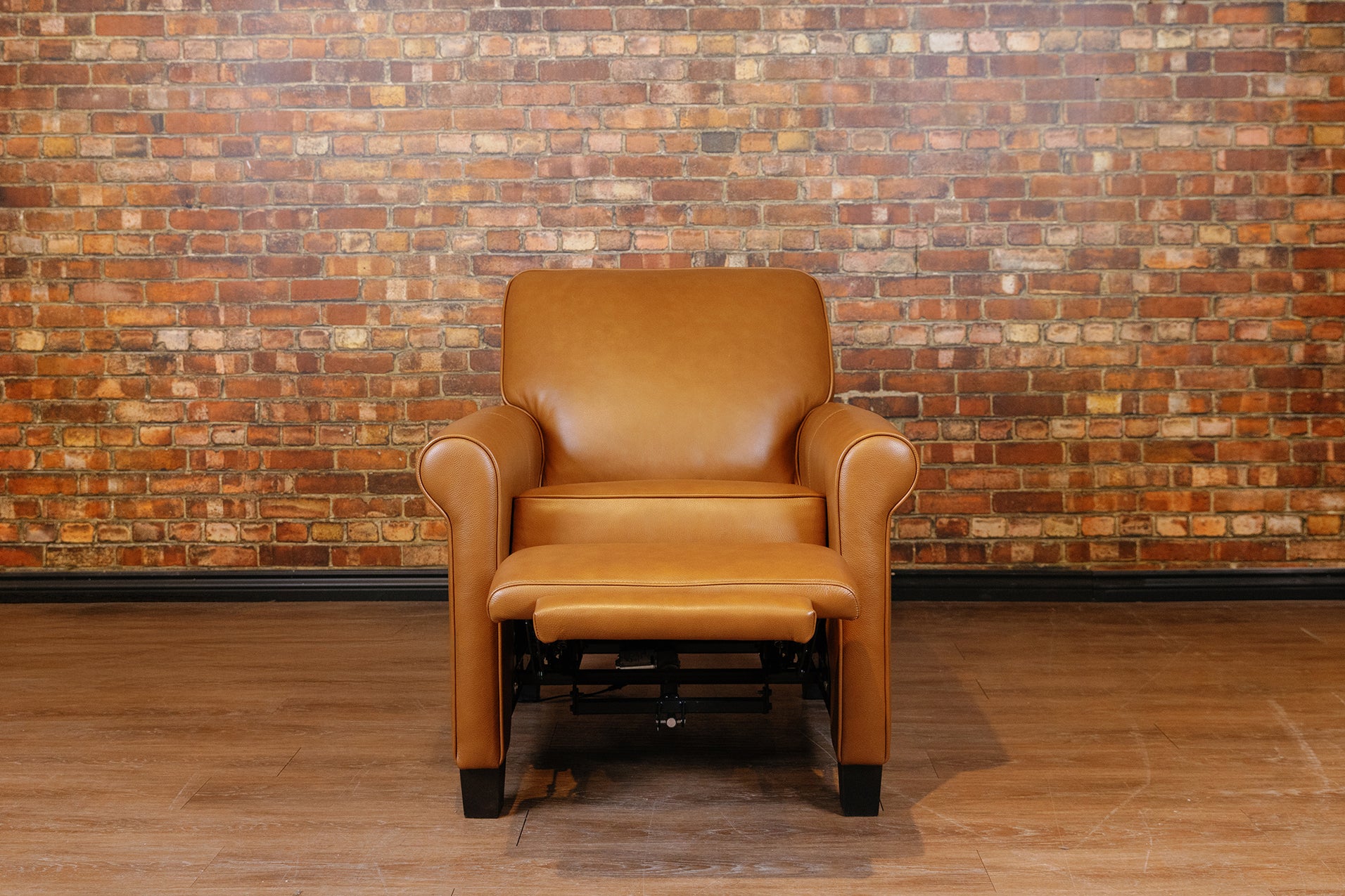 CHICAGO LEATHER POWER RECLINER FLOOR MODEL
