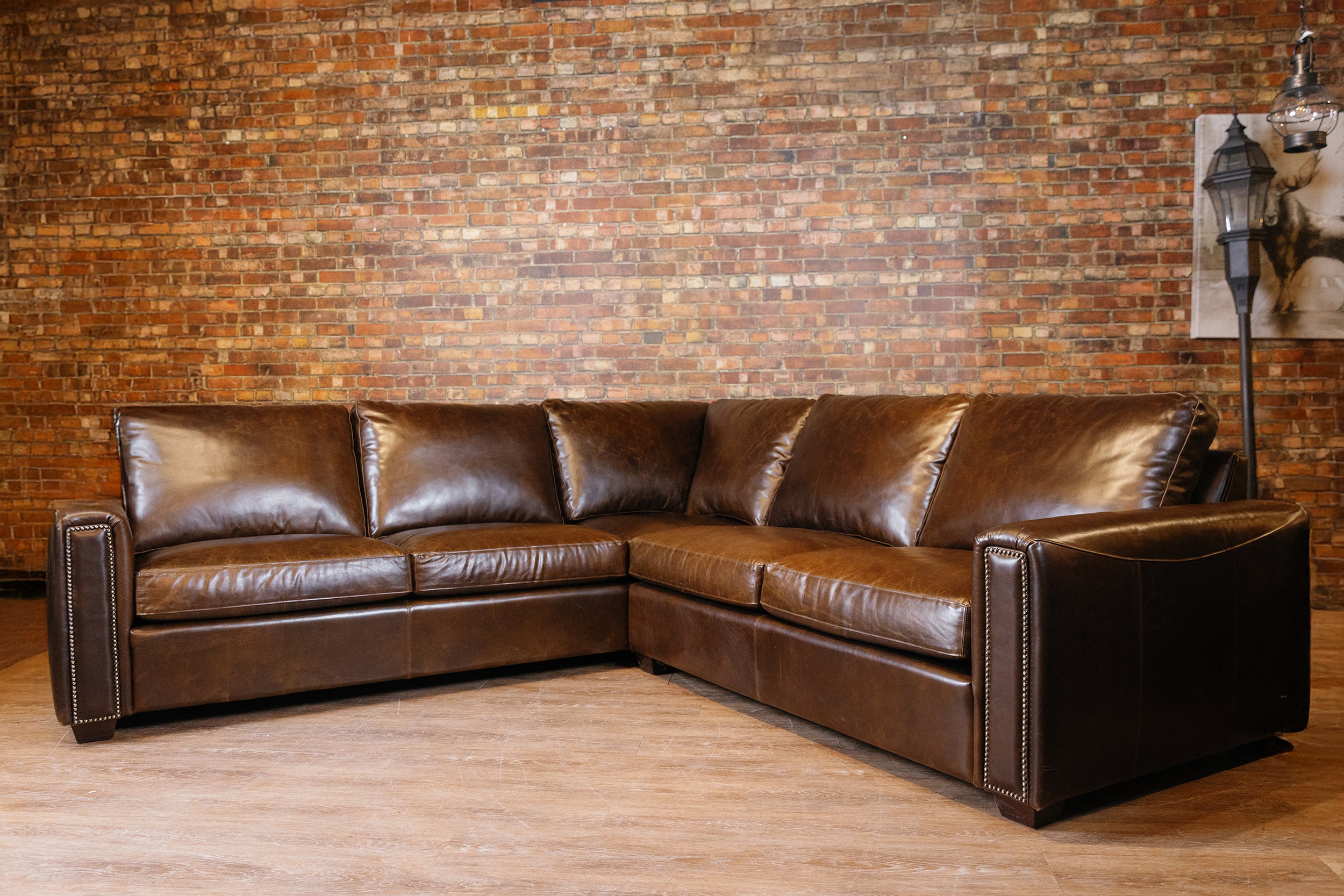 IOWA SECTIONAL FLOOR MODEL 109X109