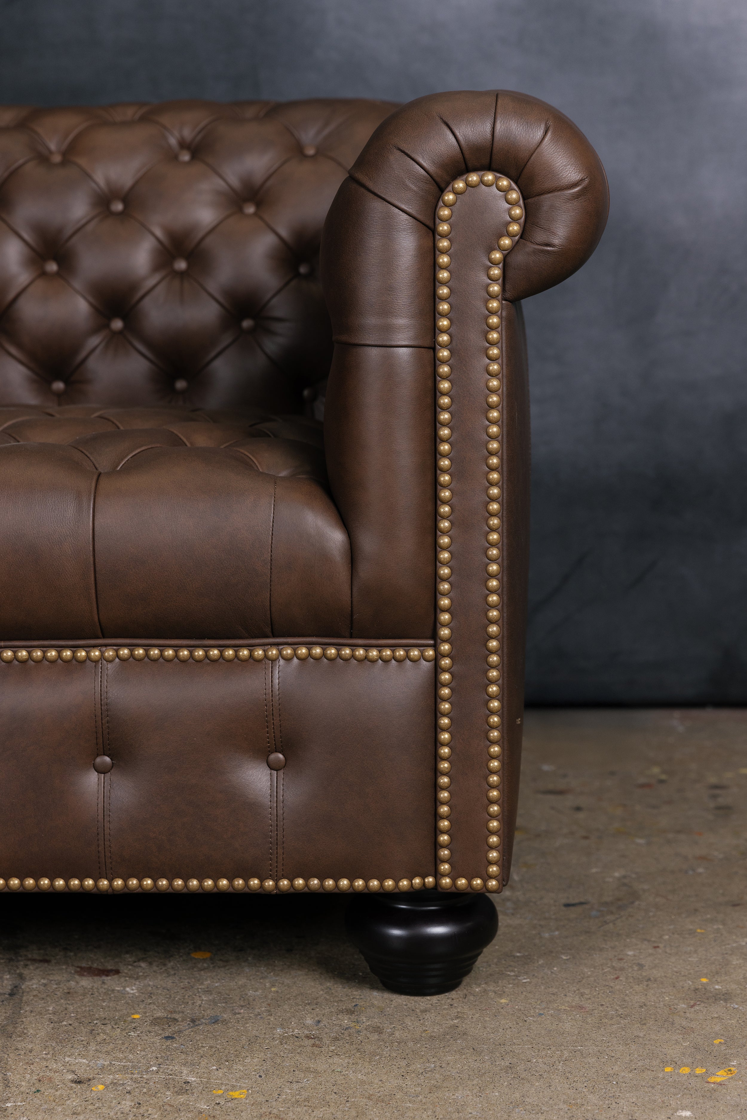 OXFORD LEATHER LOVESEAT