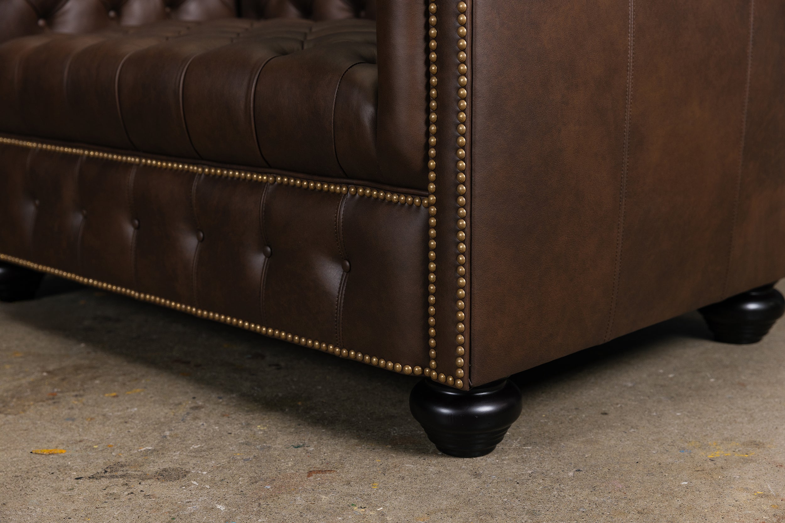 OXFORD LEATHER LOVESEAT