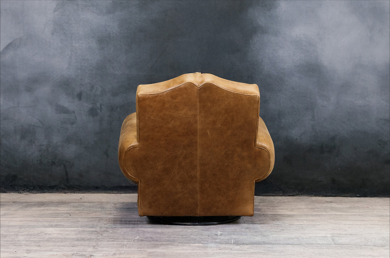 MOUSTACHE LEATHER CIGAR SWIVEL CHAIR