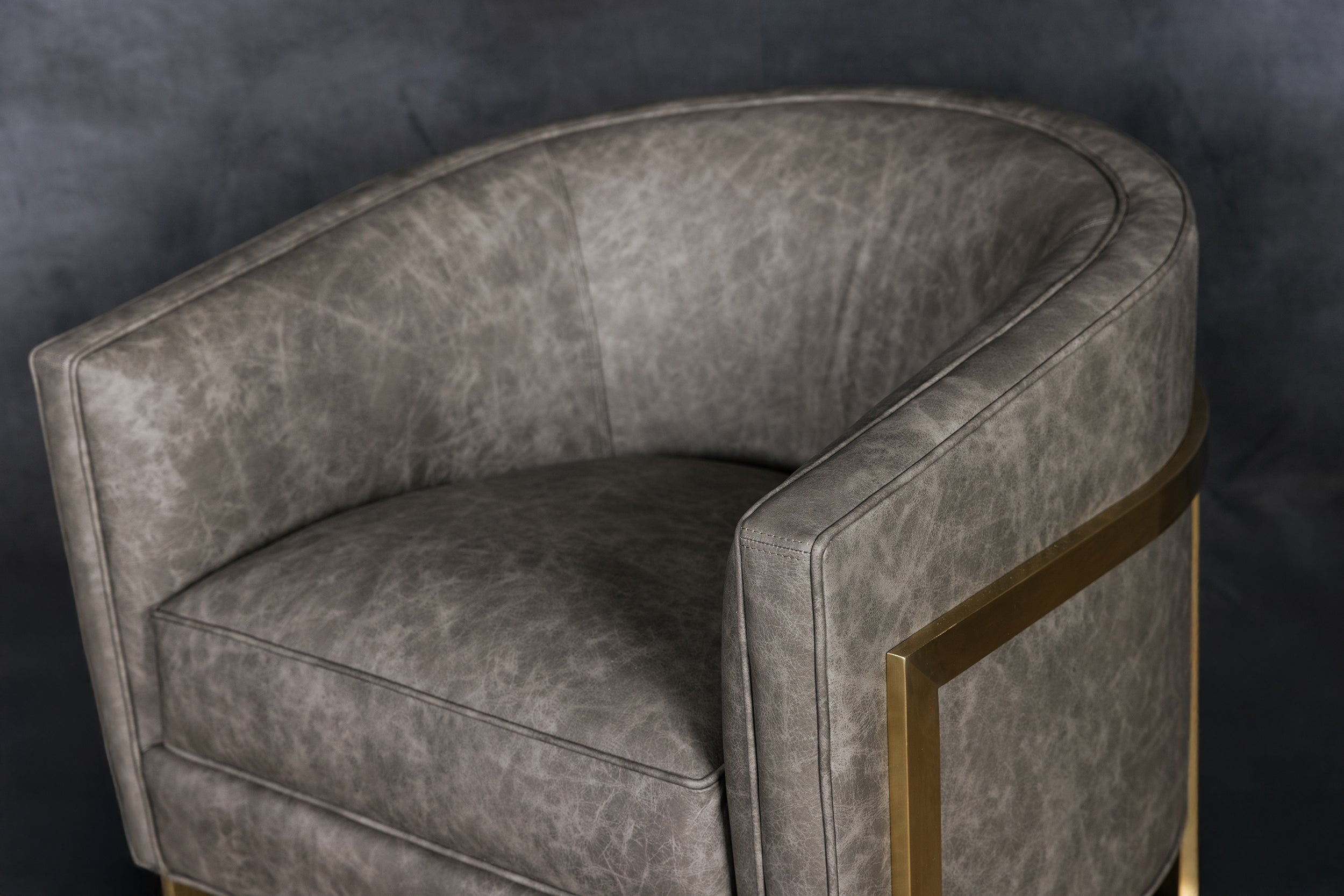 FAUTEUIL EN CUIR AUDREY