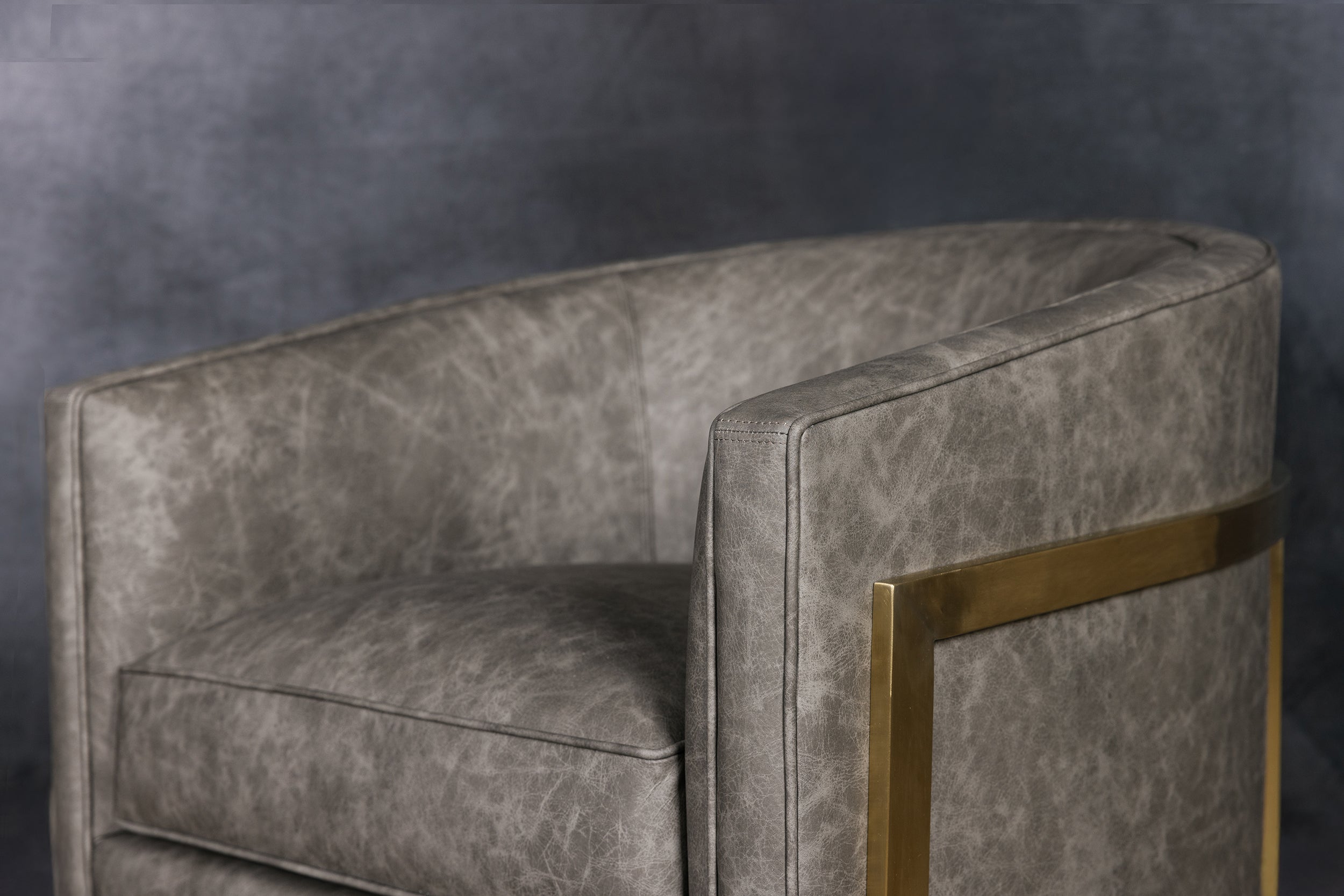 FAUTEUIL EN CUIR AUDREY