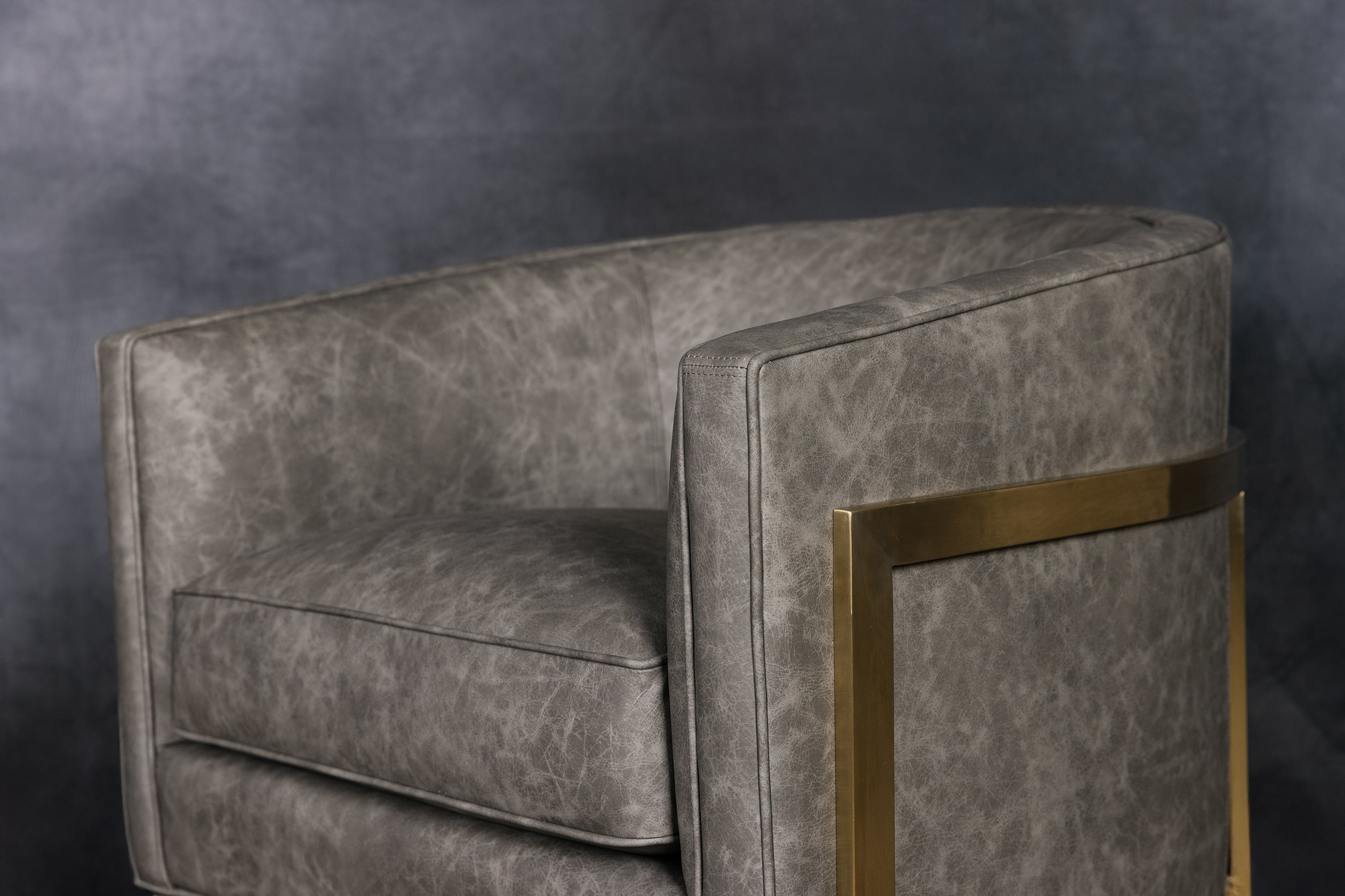 FAUTEUIL EN CUIR AUDREY