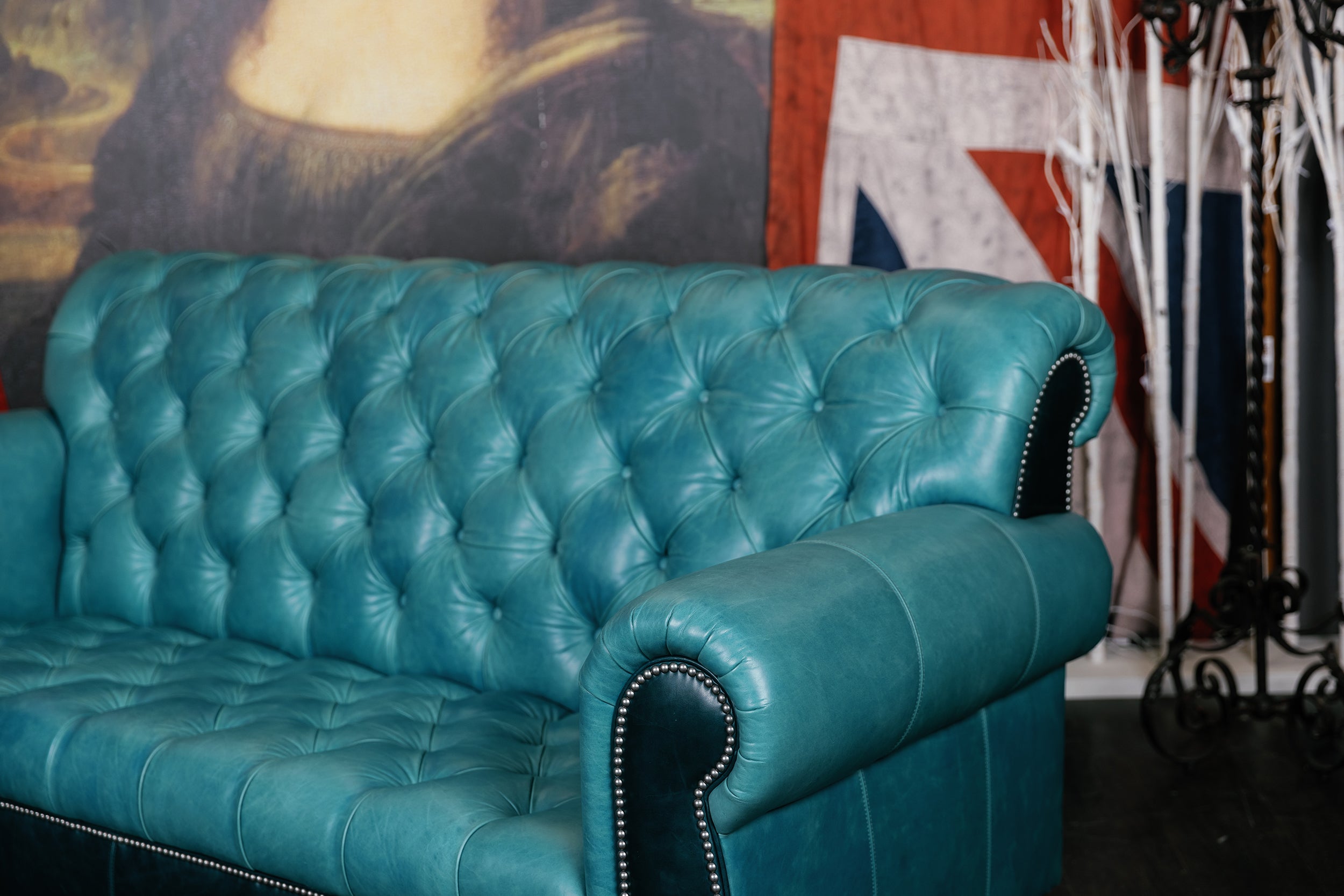 ELIZABETH LEATHER SOFA FLOOR MODEL