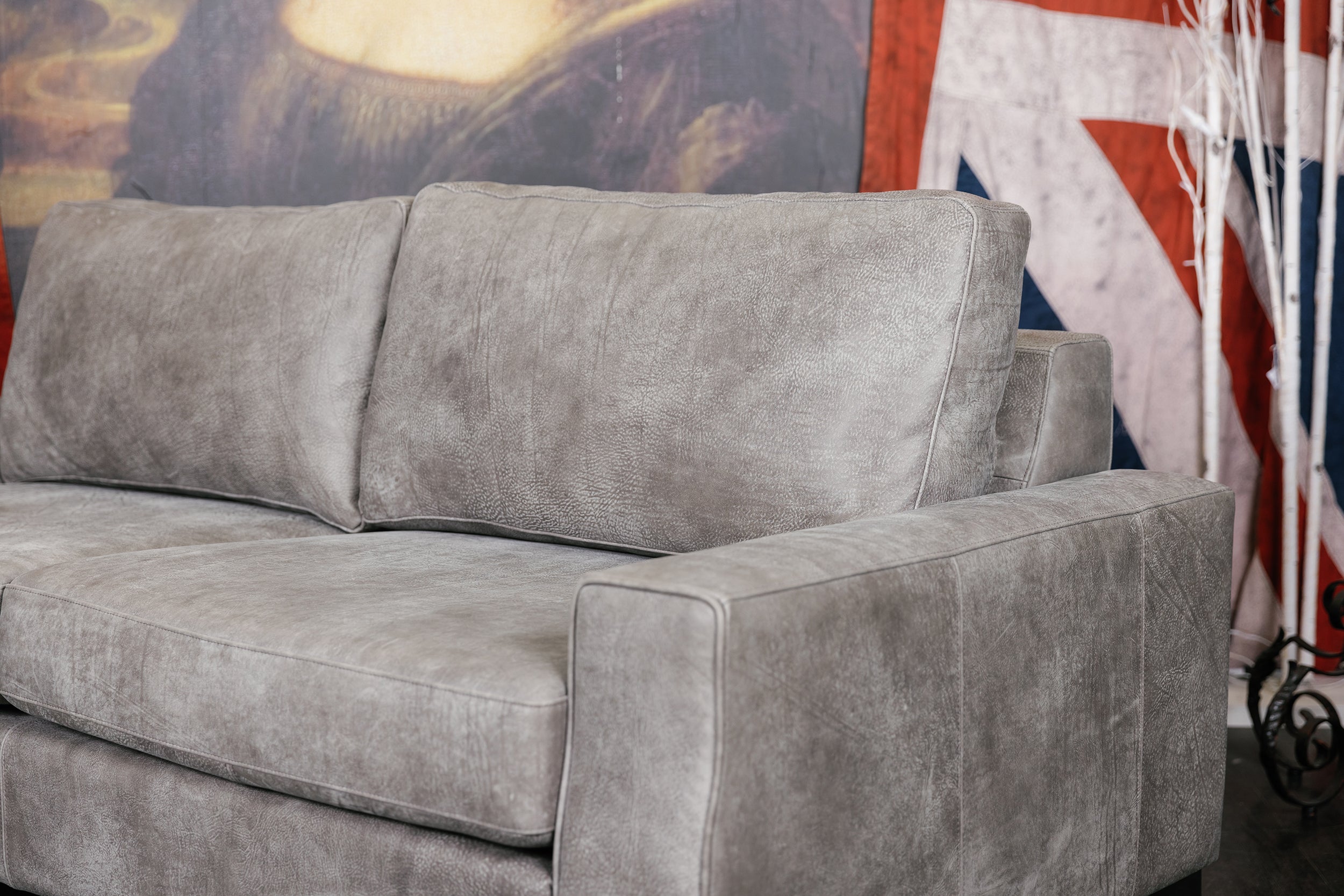 MILANO LEATHER SOFA FLOOR MODEL