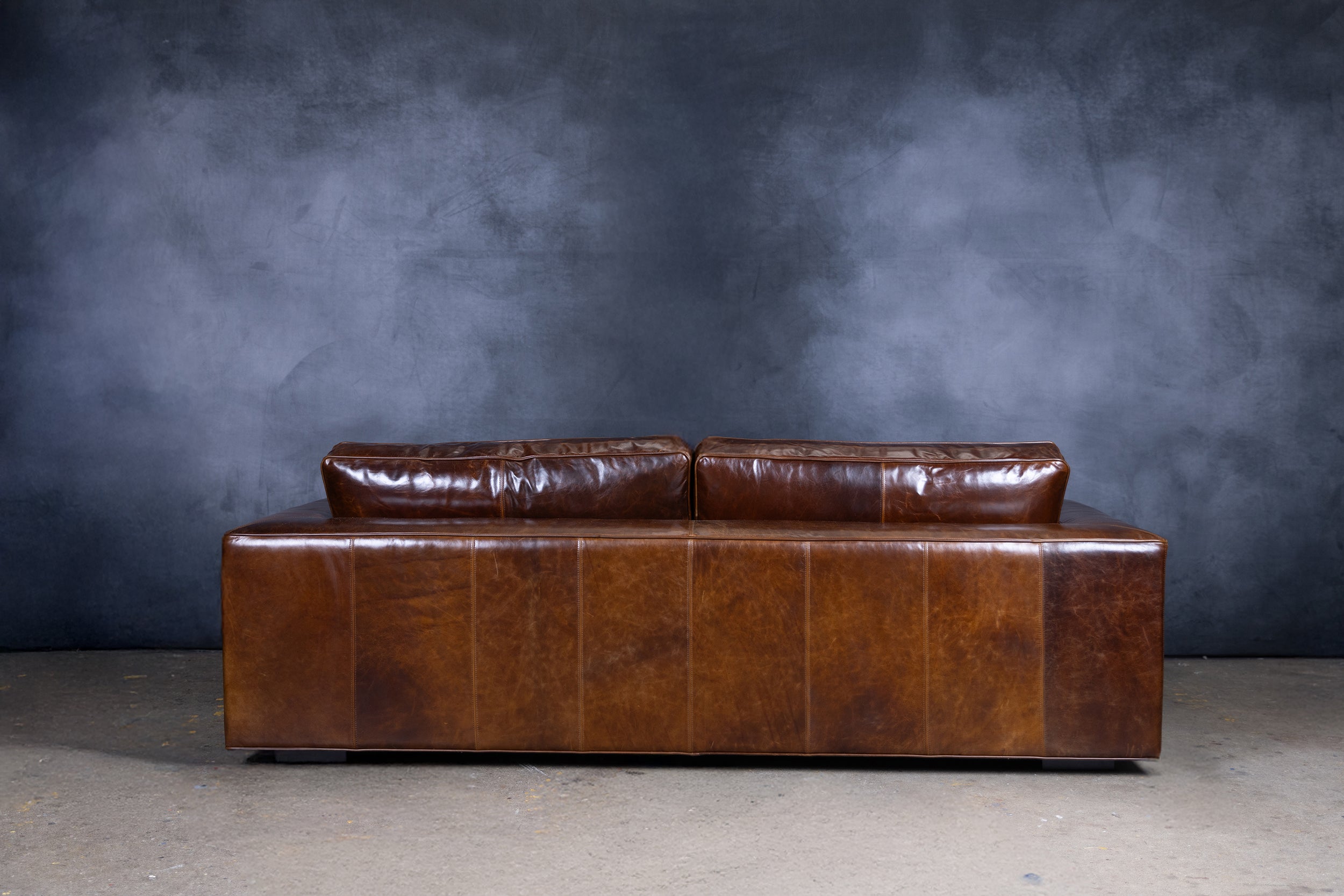 MADDEX LEATHER SOFA
