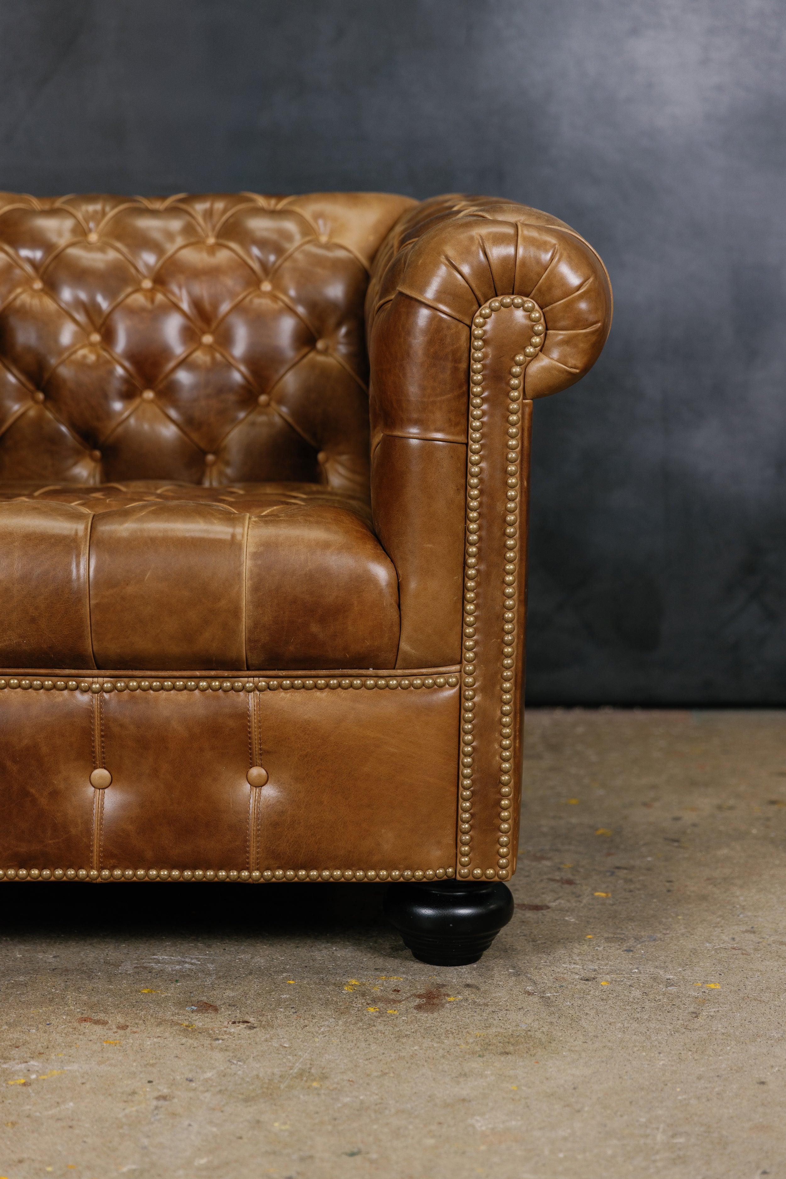 TIMOTHY LEATHER CHAIR