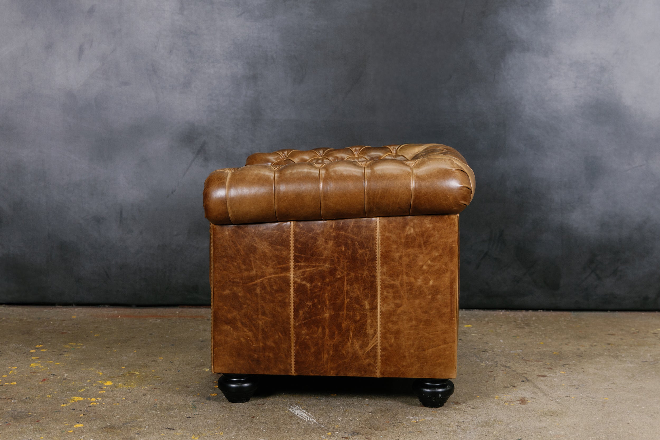 TIMOTHY LEATHER CHAIR