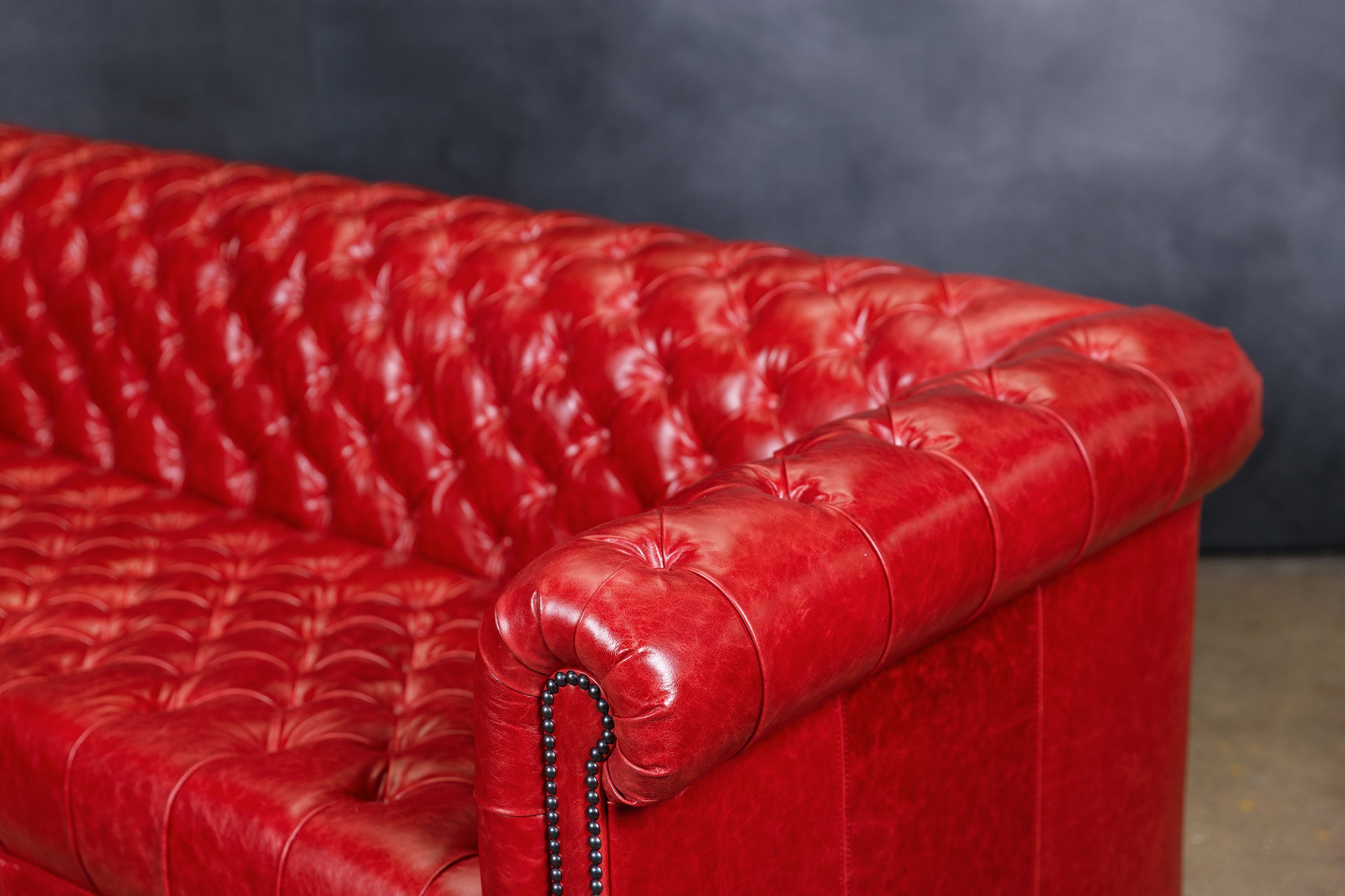WALL STREET LEATHER SOFA