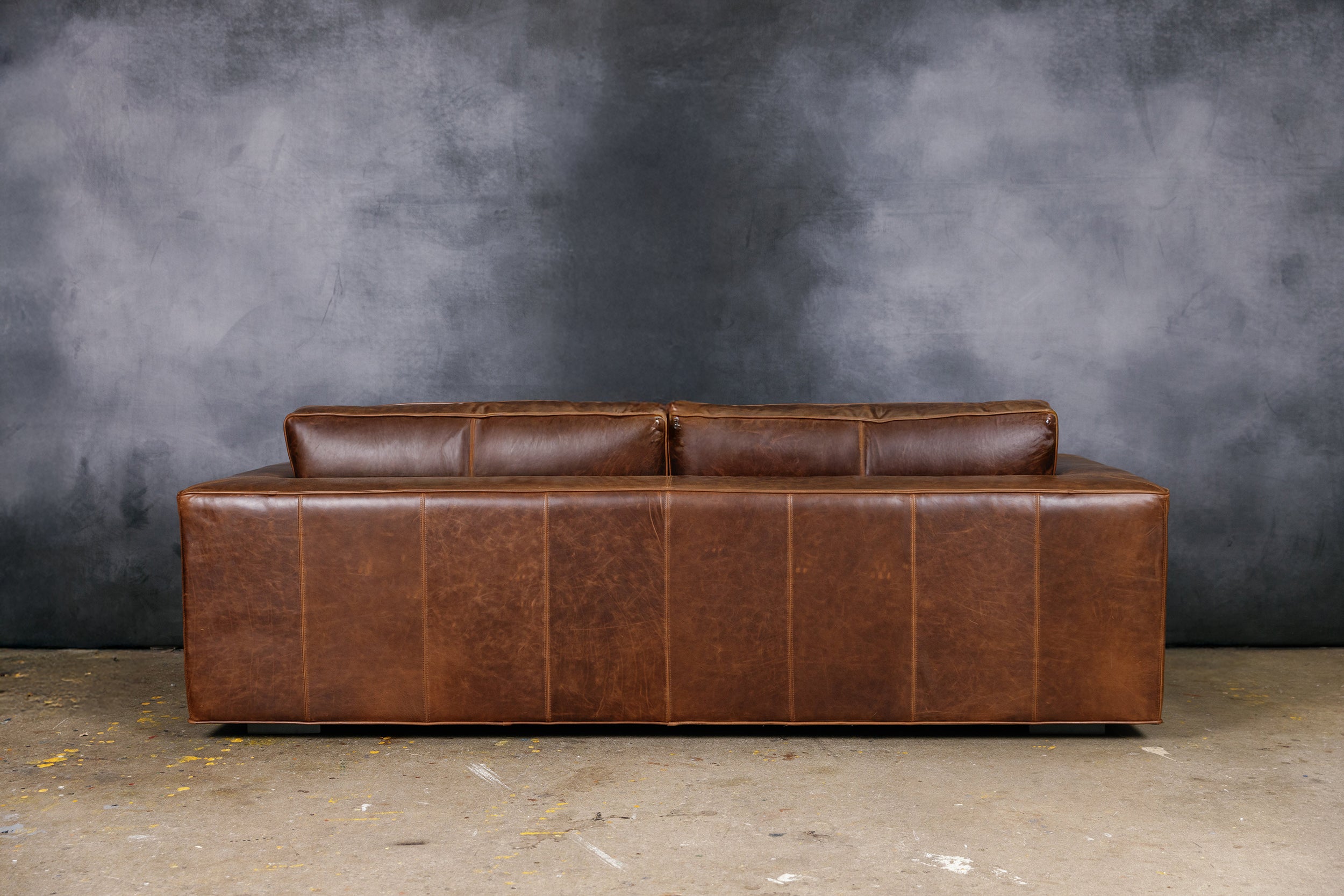 MADDEX LEATHER SOFA