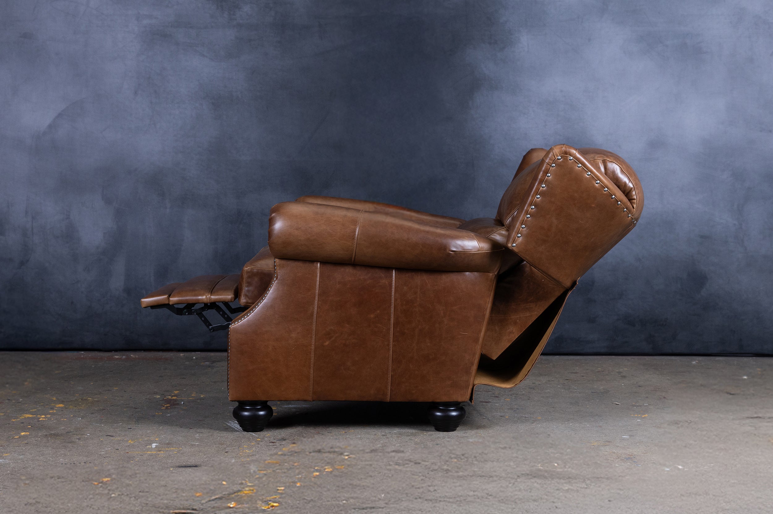 BRANDO LEATHER RECLINER CHAIR