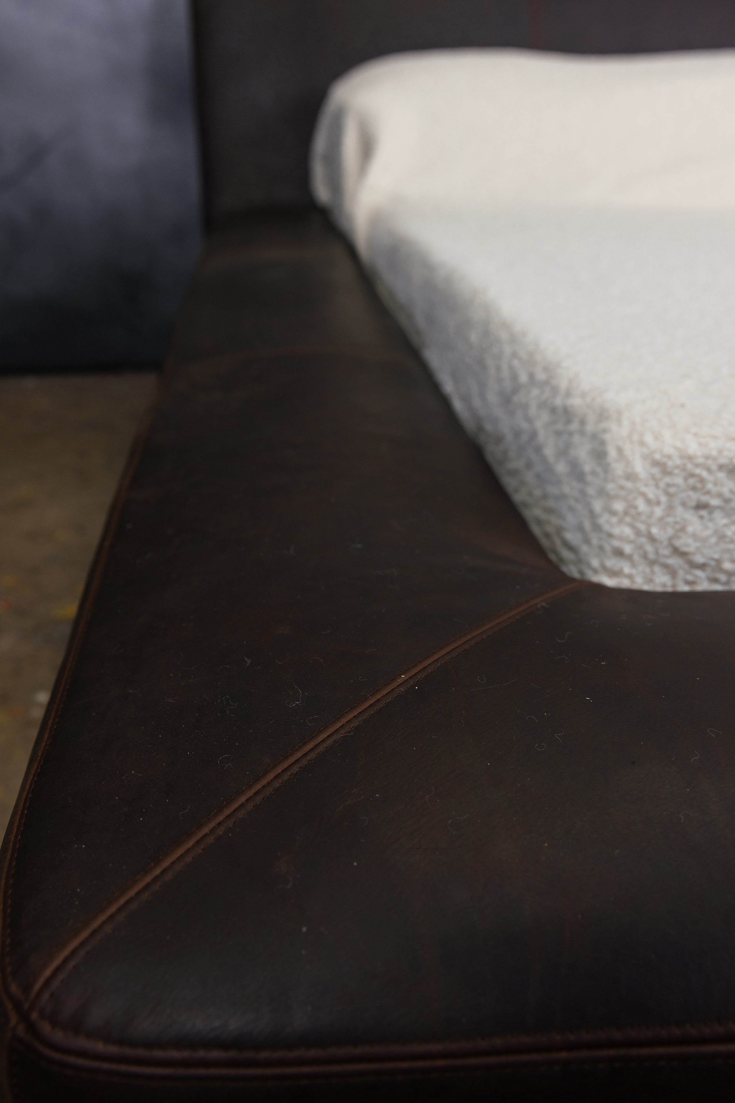 CORPORAL LEATHER BED