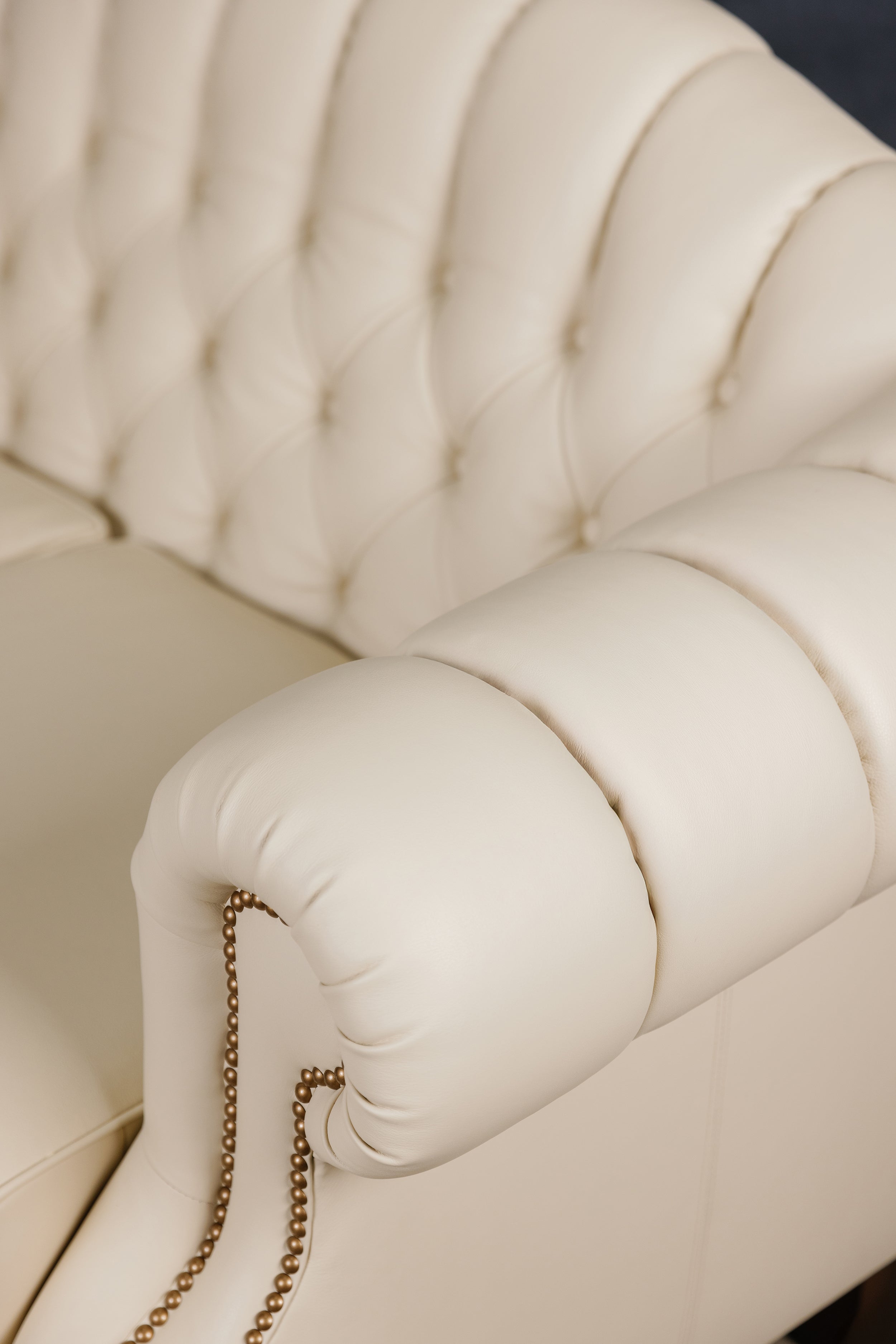 ASHBURY LEATHER SOFA