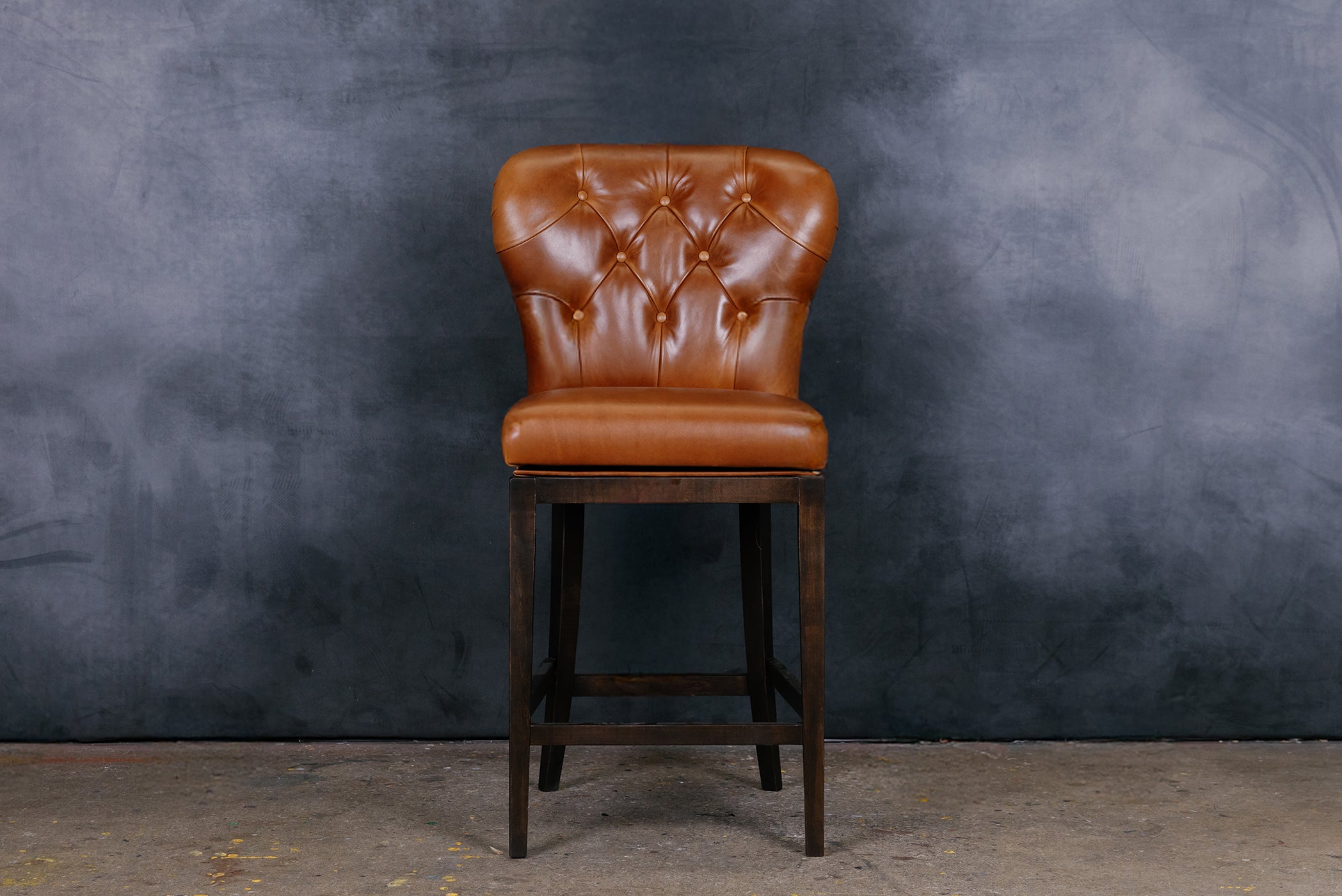Tabouret de bar géorgien