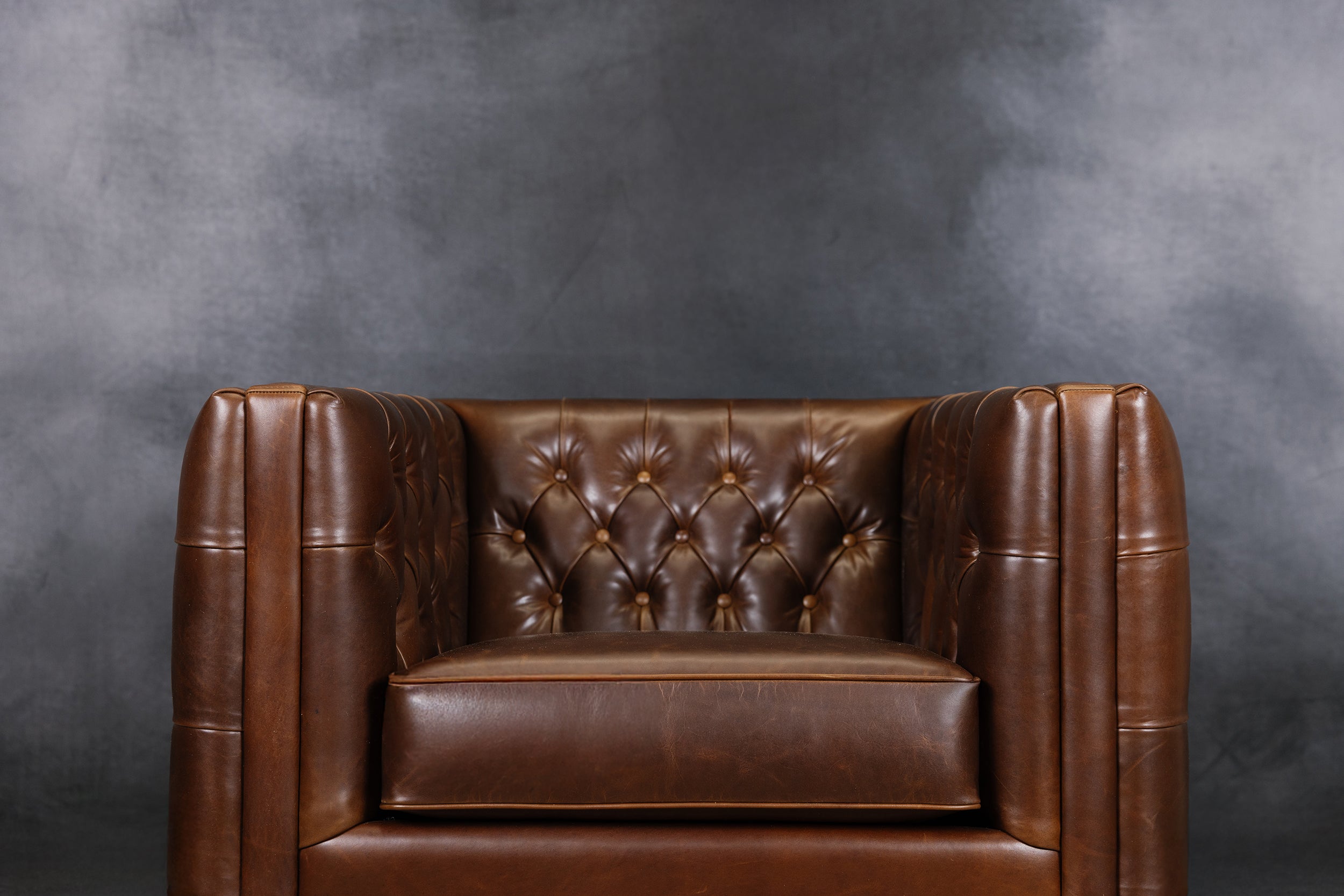 RENAISSANCE LEATHER CHAIR
