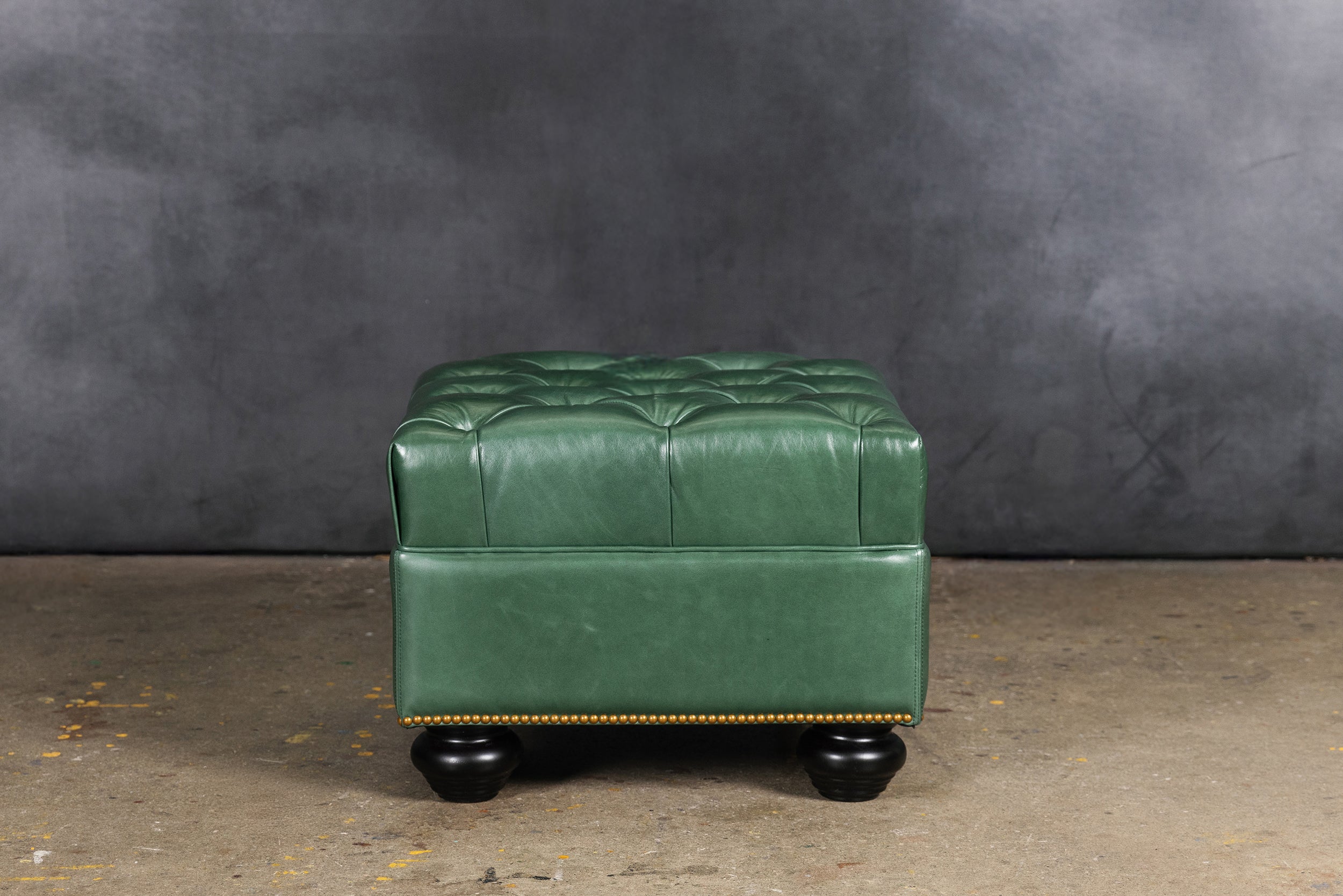 THE WINDSOR OTTOMAN 23x23