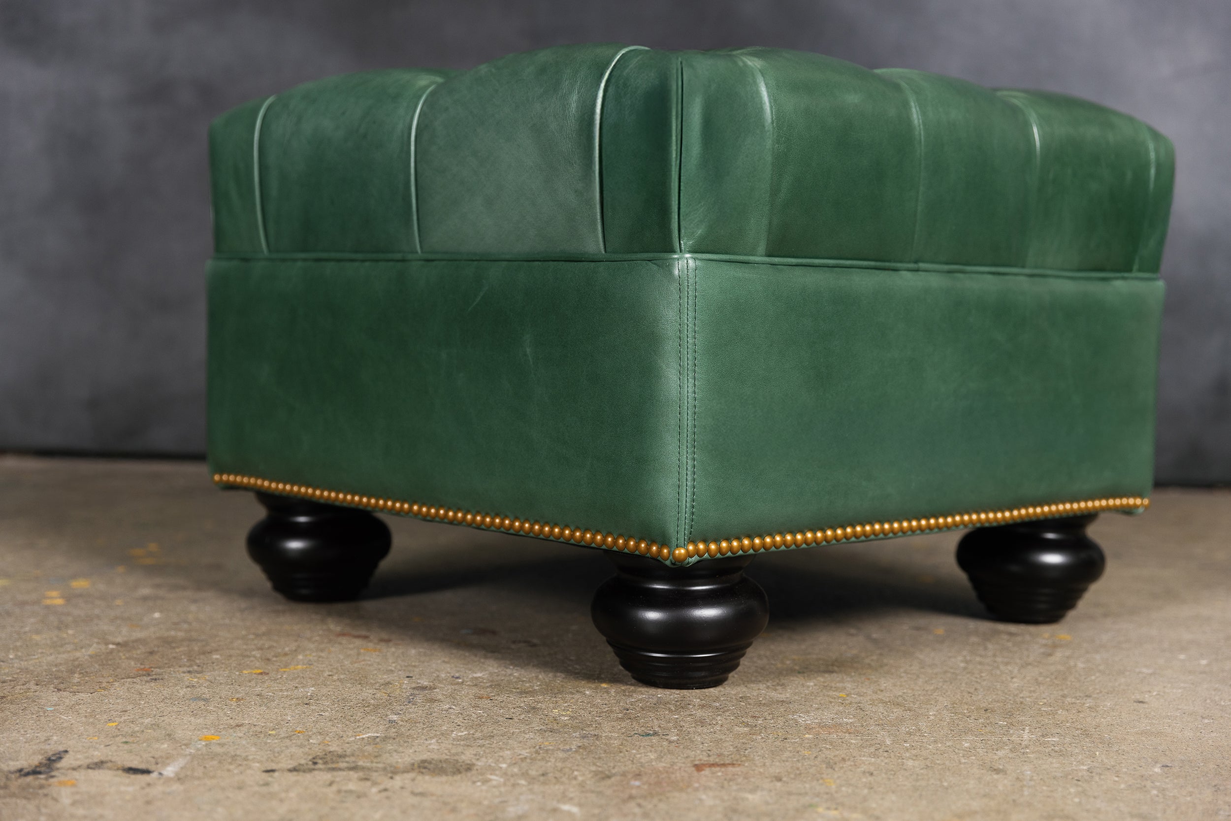 THE WINDSOR OTTOMAN 23x23