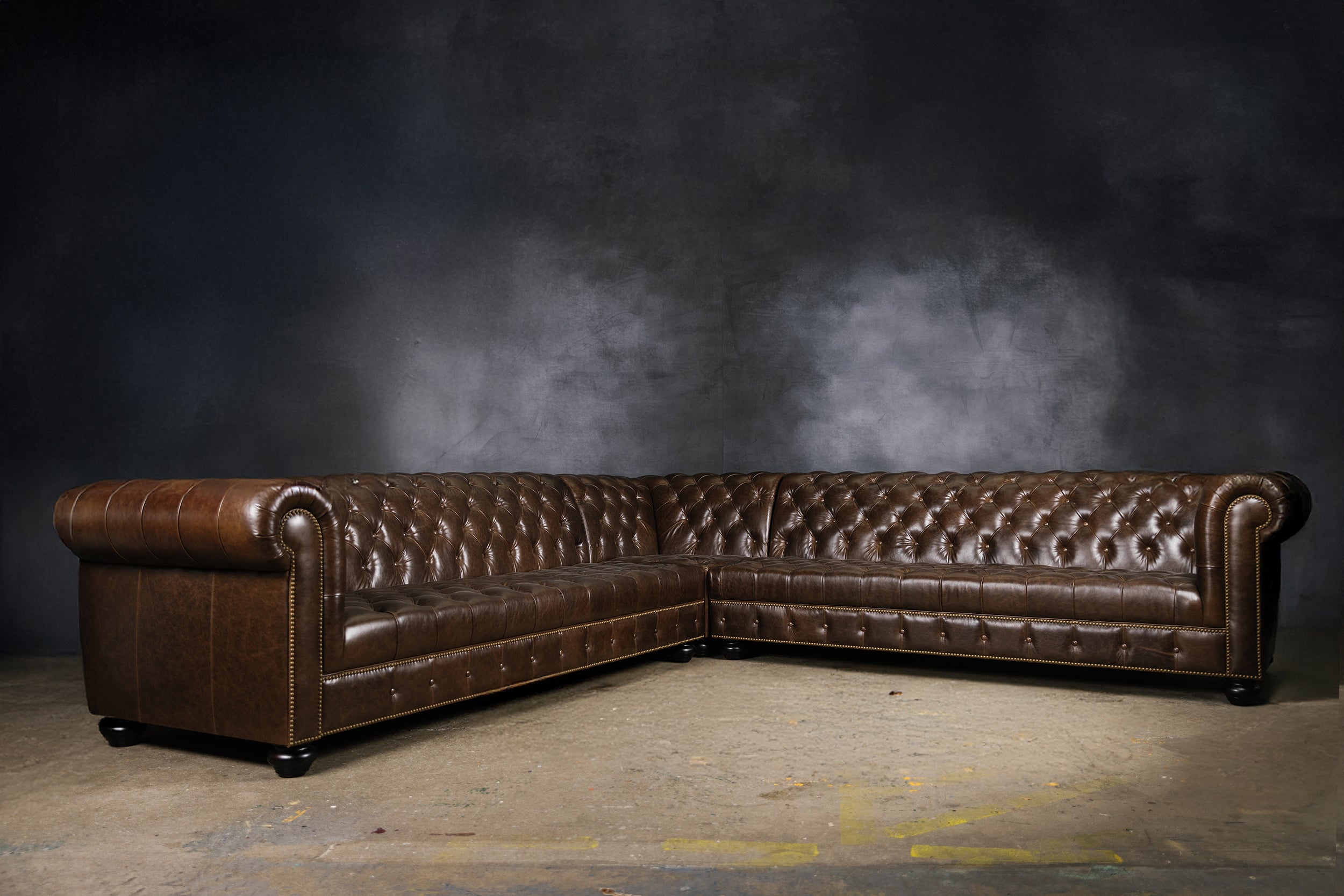 THE ROYAL ELEGANCE  LUXURY TUFTED SECTIONAL