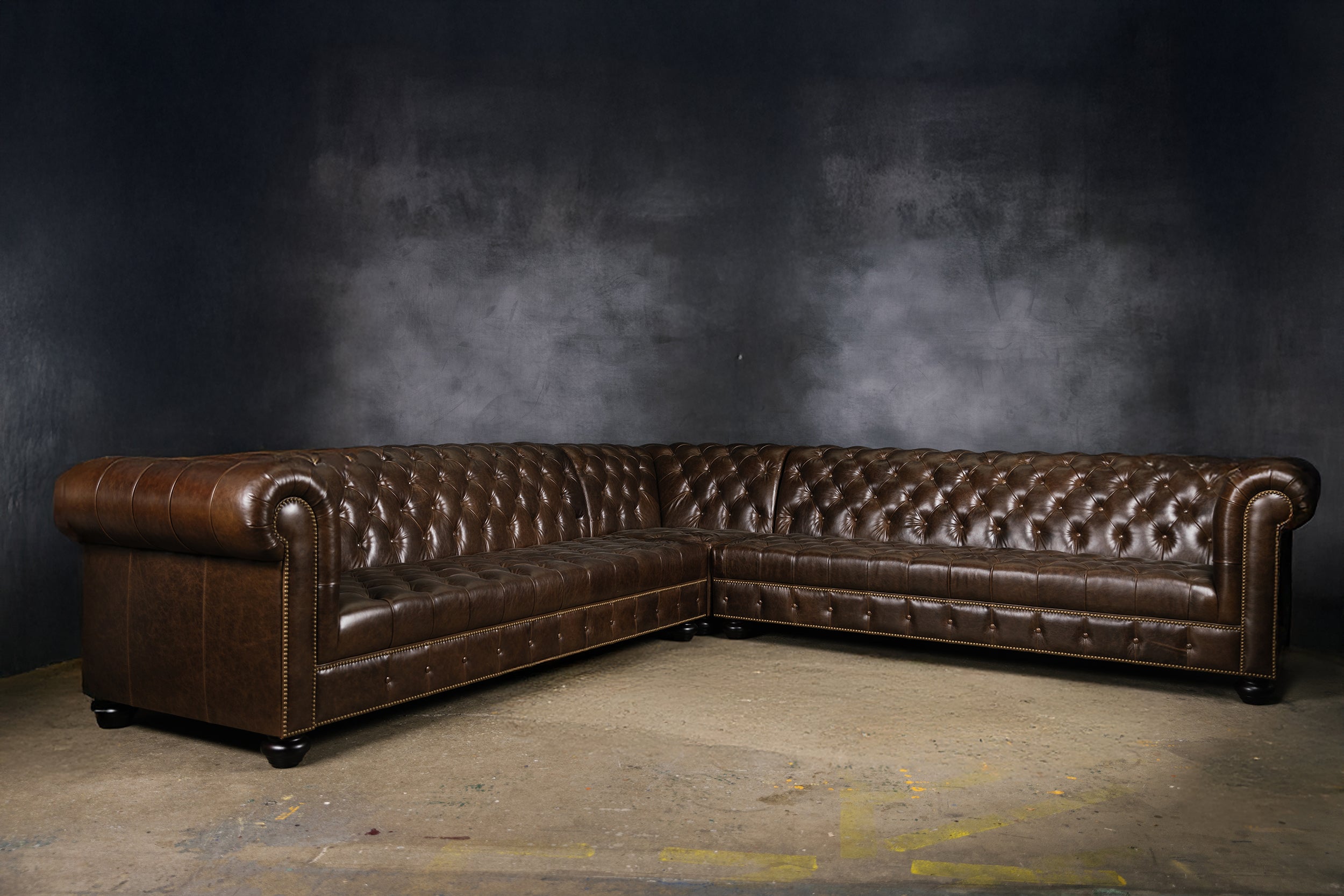 THE ROYAL ELEGANCE  LUXURY TUFTED SECTIONAL