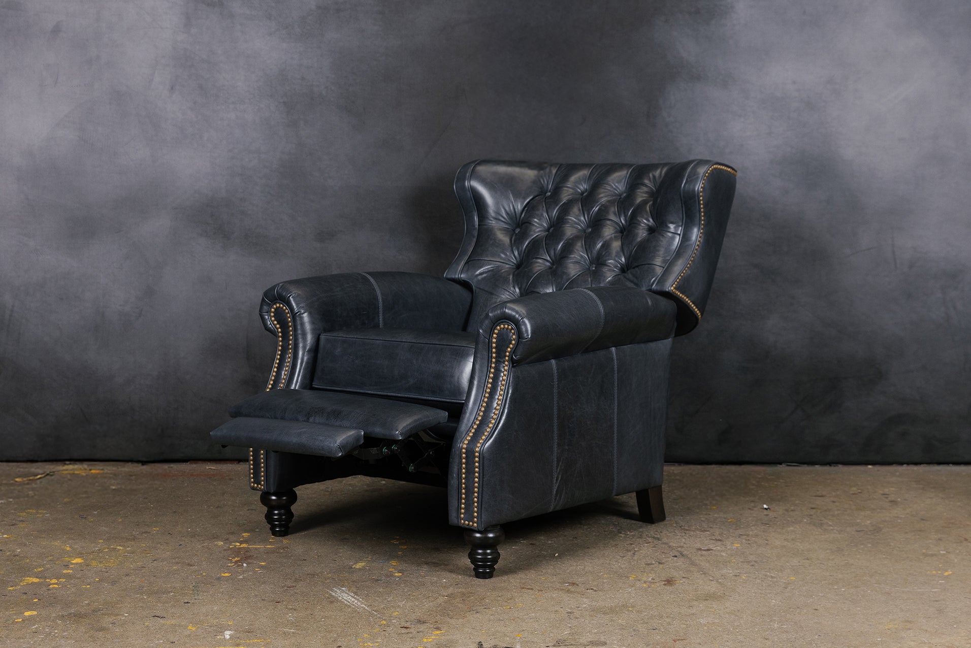 CHAMBERLAIN RECLINER