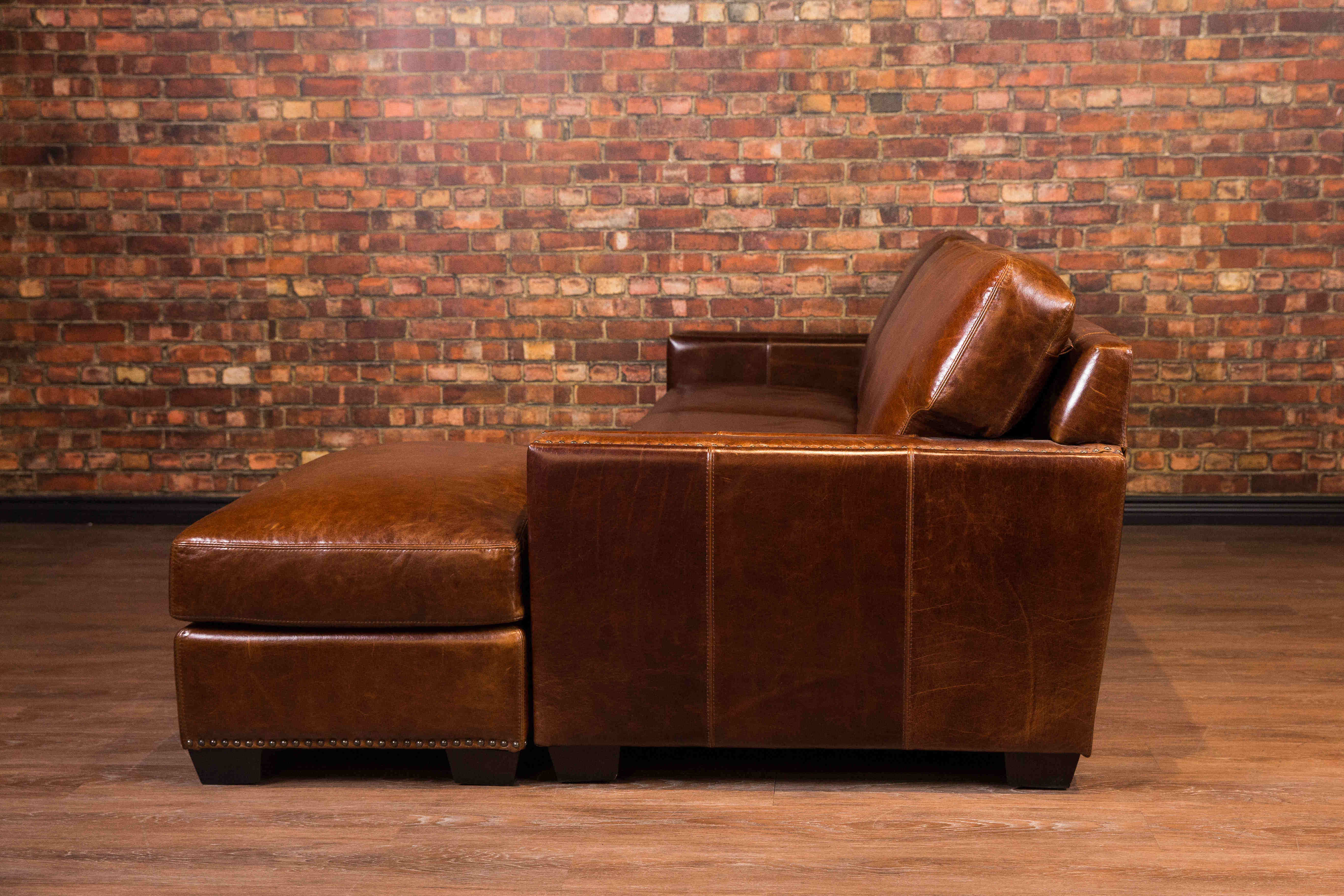 LE CANAPÉ-CHAISE ORIGINAL CHARTWELL RHF