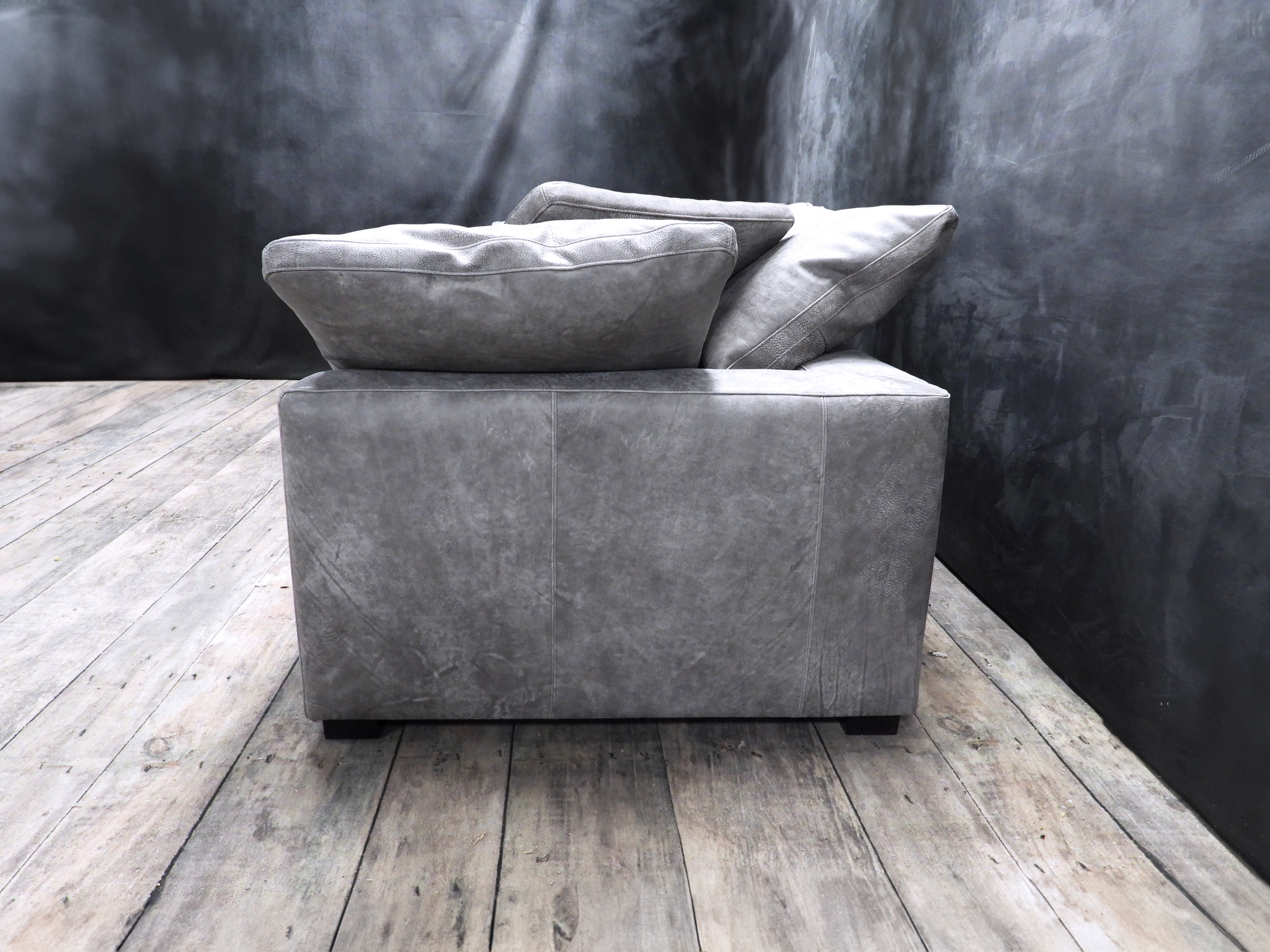 LE CANAPÉ EN CUIR OLYMPUS CLOUD