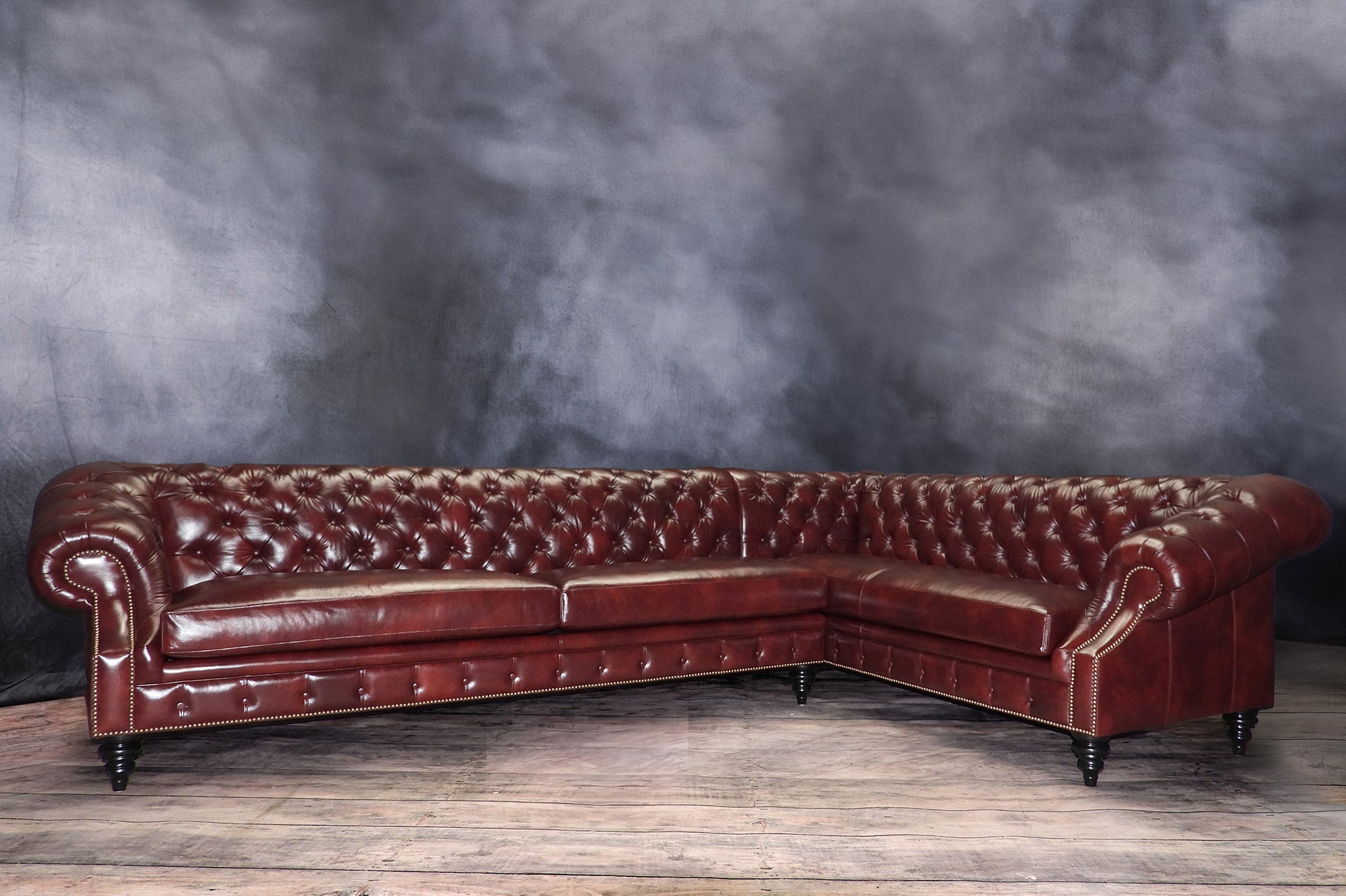 LEATHER SECTIONAL 