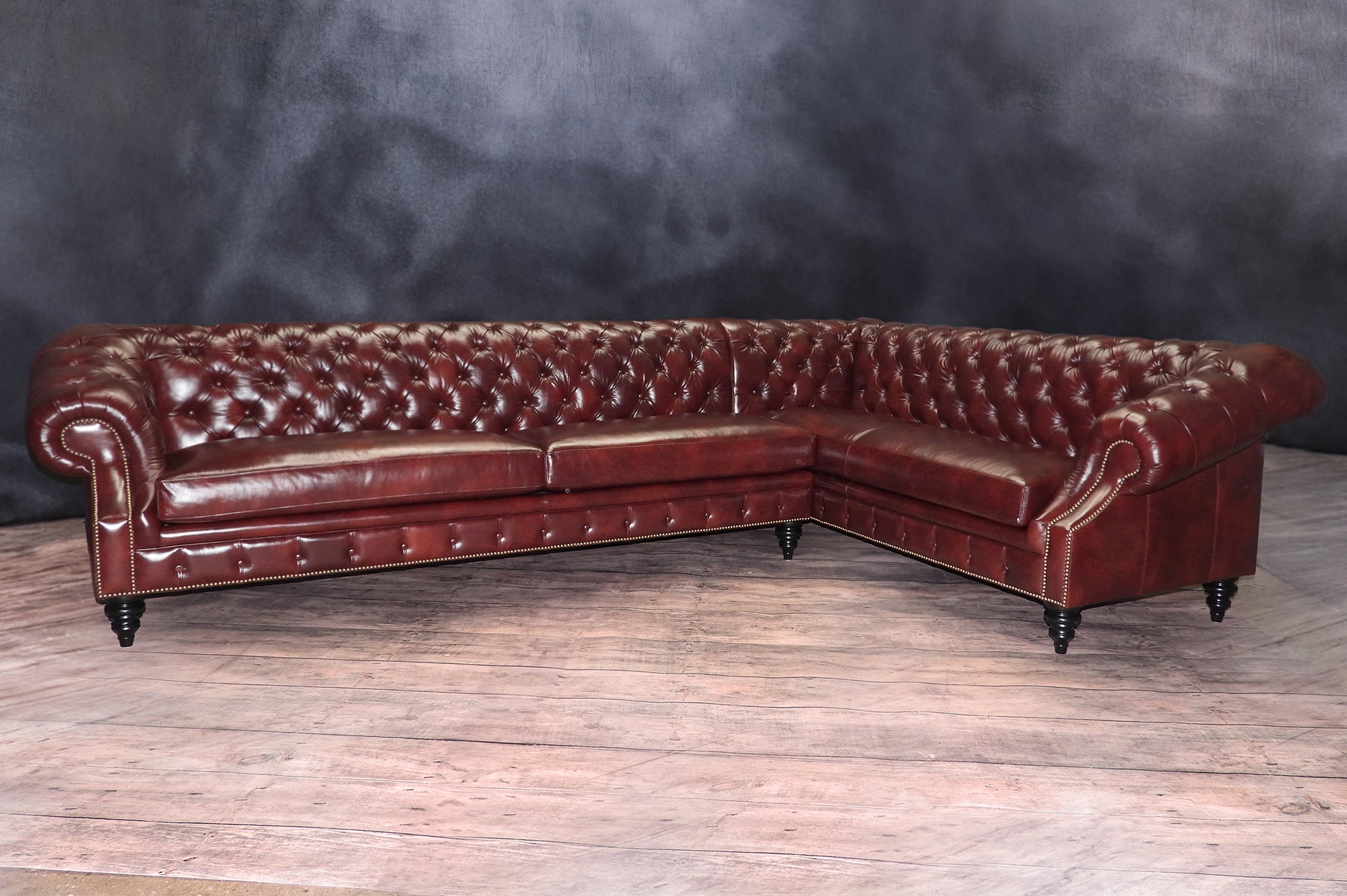 LEATHER SECTIONAL 