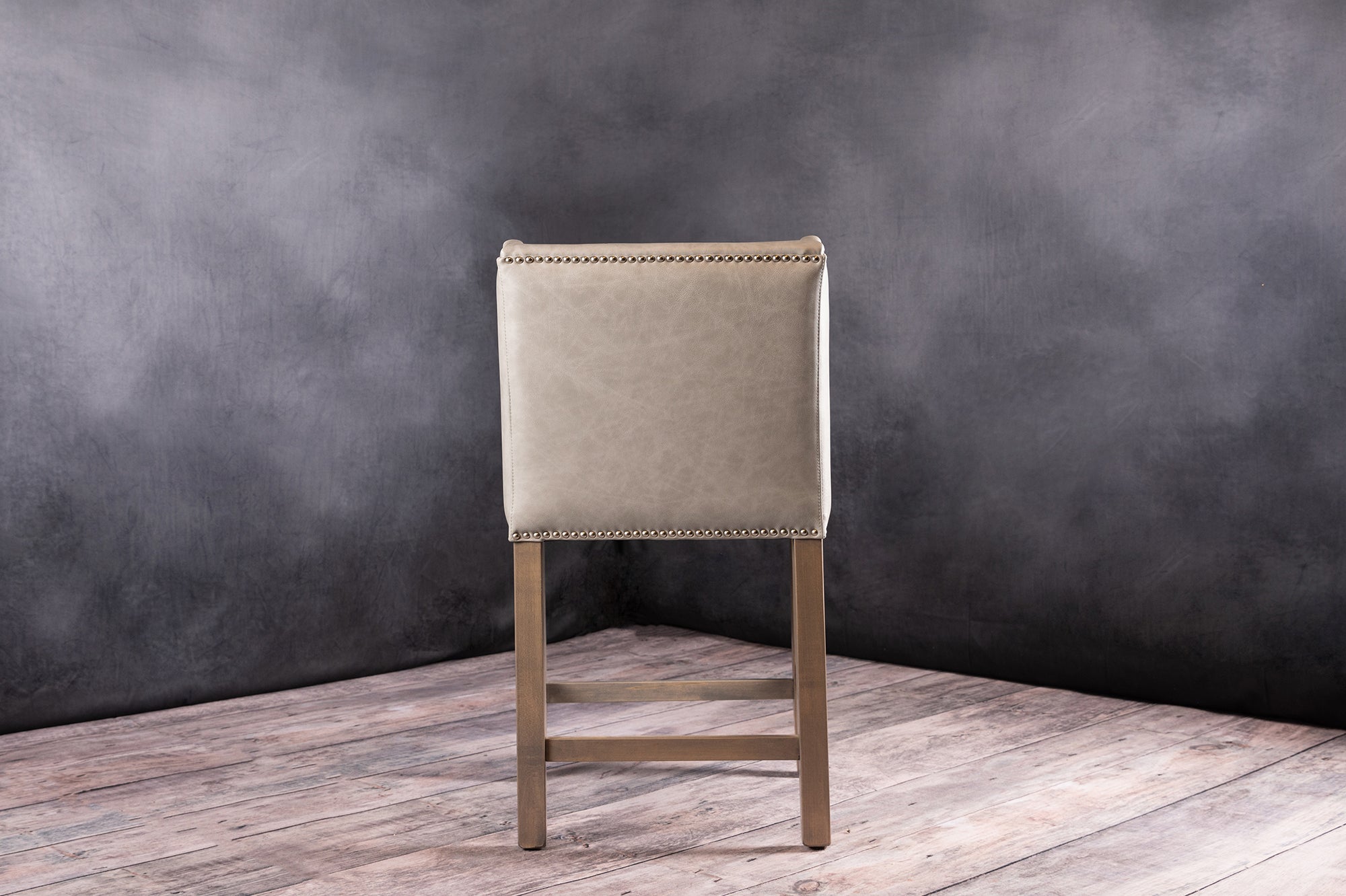 Tabouret de bar géorgien