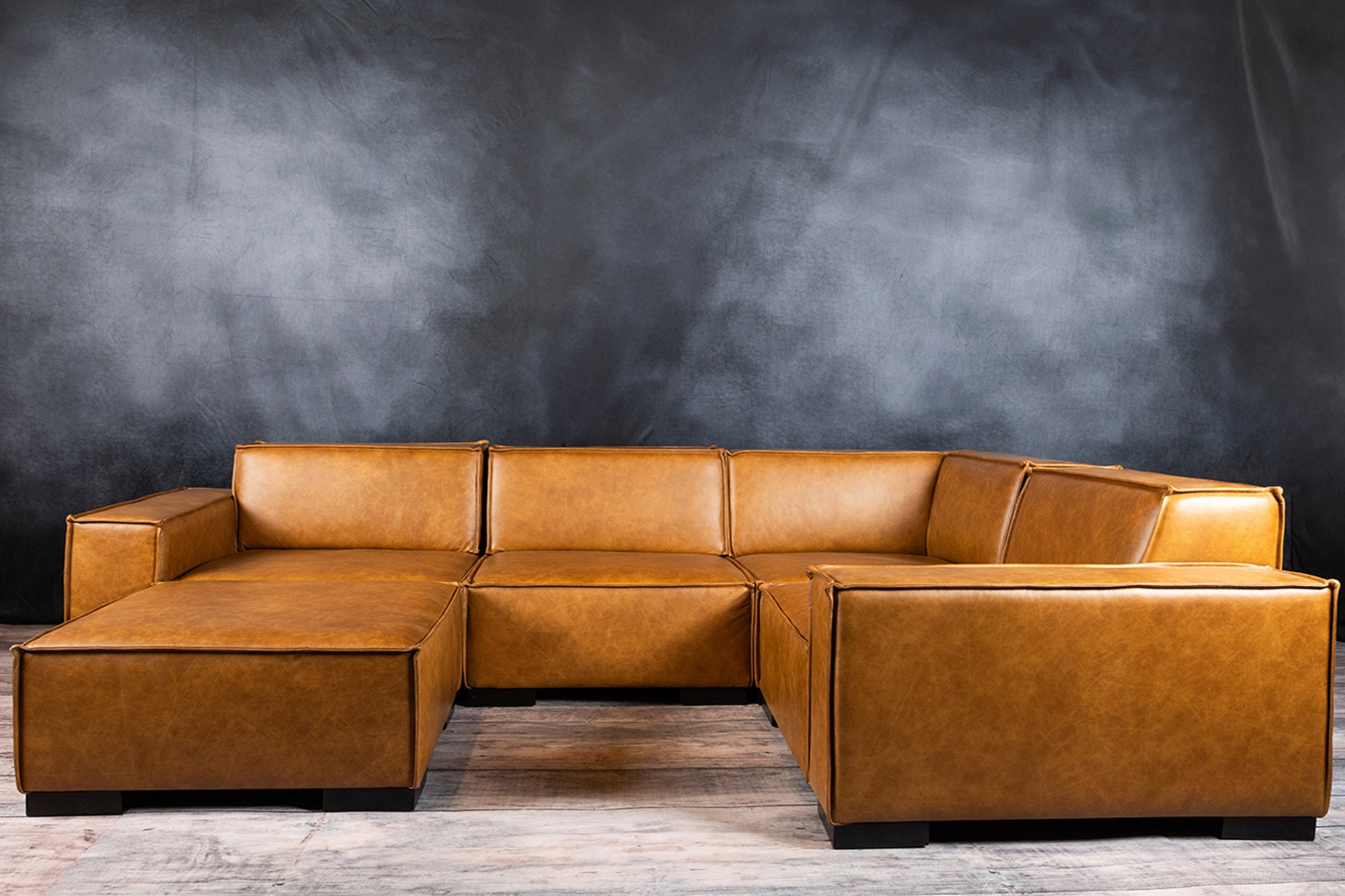 LEATHER SECTIONAL