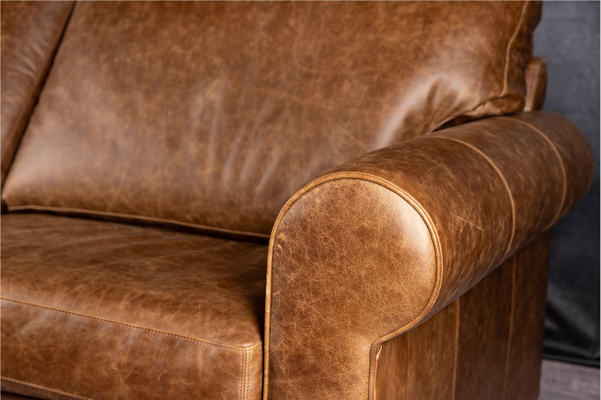 LEATHER SOFA 