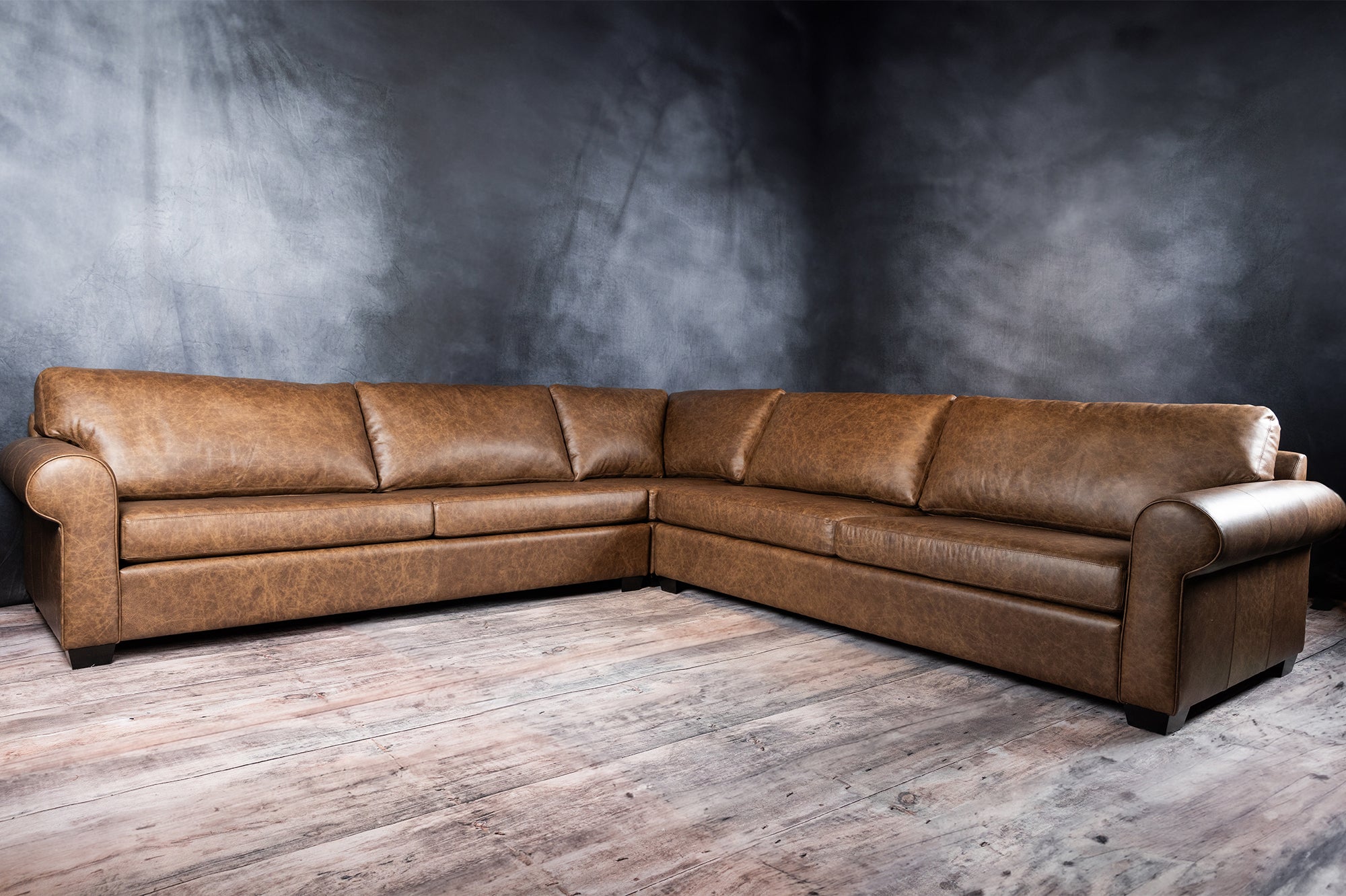 LEATHER SECTIONAL