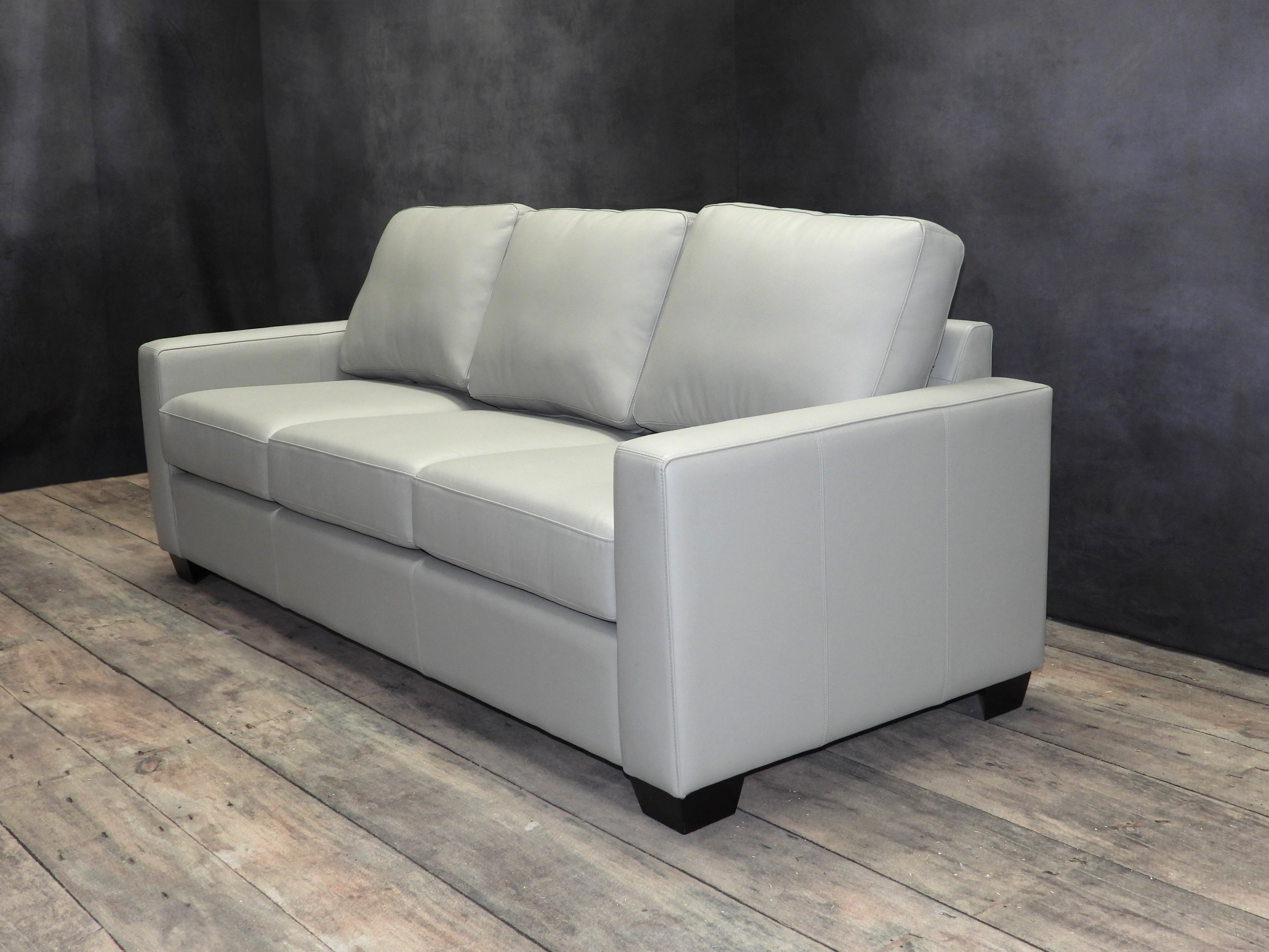 CANAPÉ EN CUIR QUATRE SAISONS