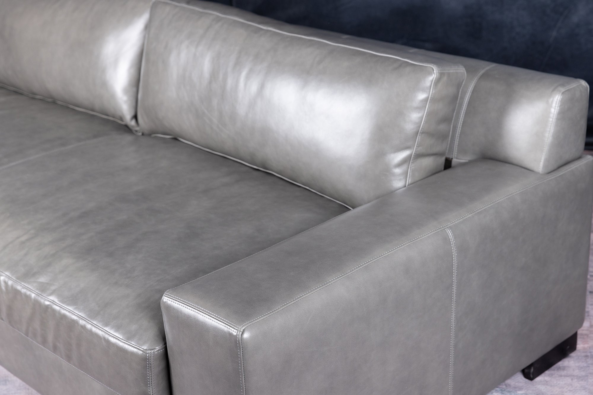 LEATHER SOFA 