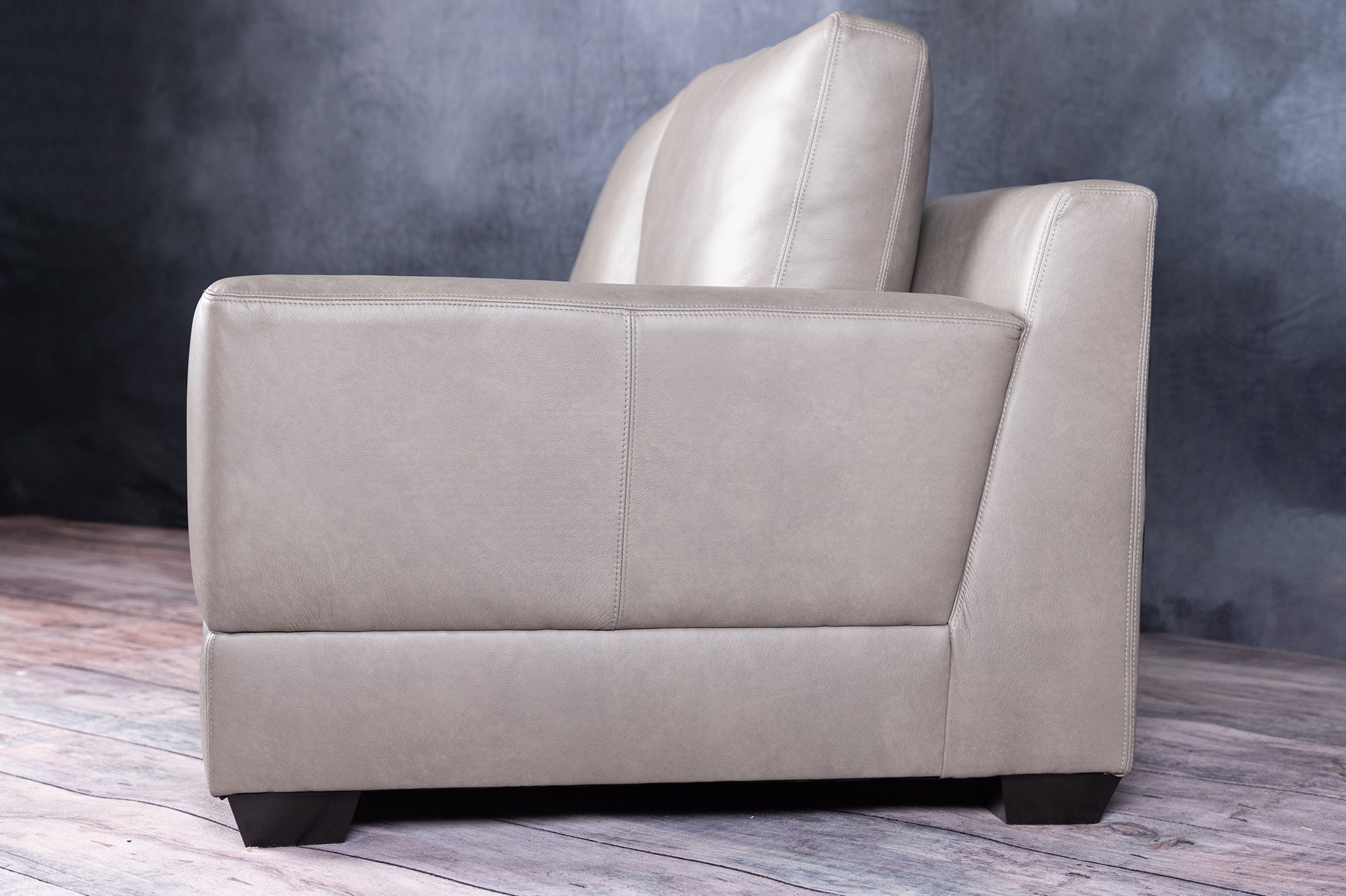 FLORENTINO LEATHER LOVESEAT