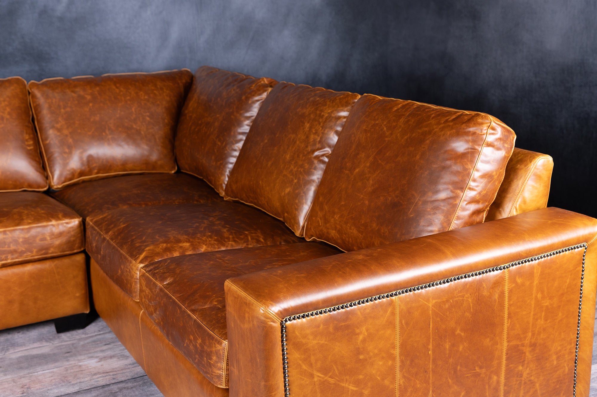 LEATHER SECTIONAL