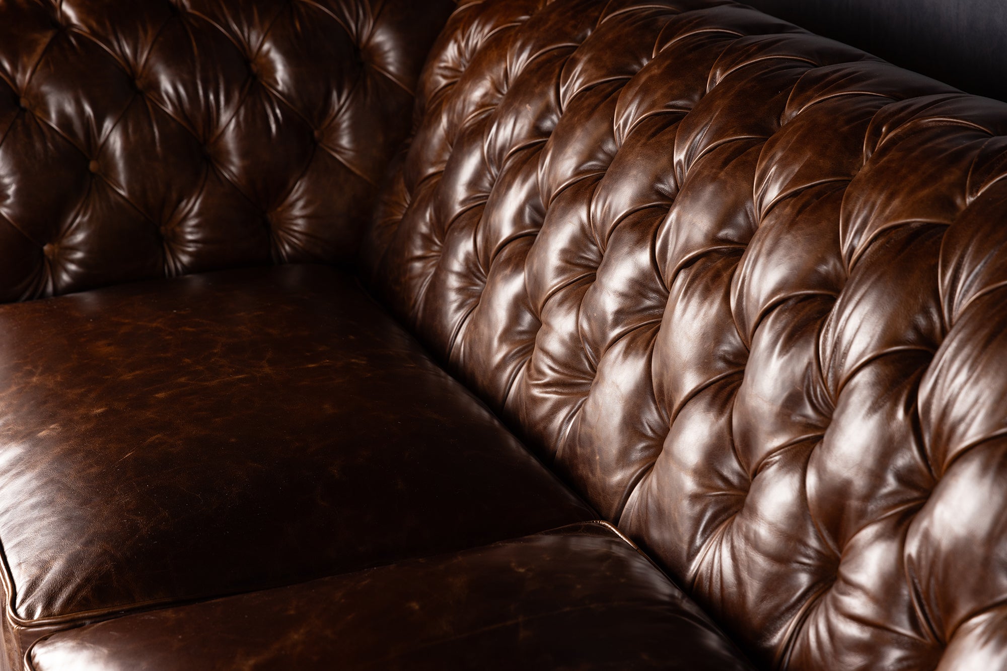 LEATHER SOFA 