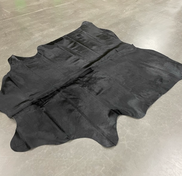 Cuir de vache argenté onyx