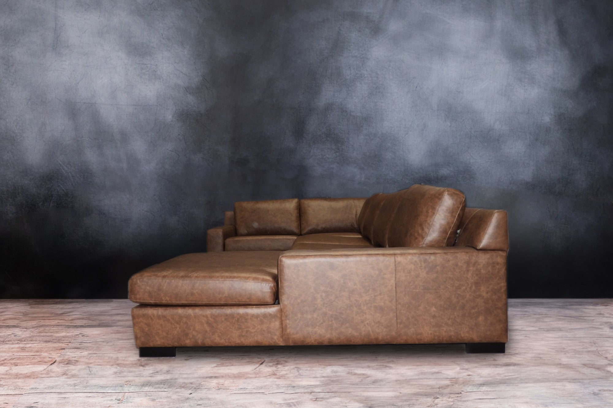 LEATHER SECTIONAL