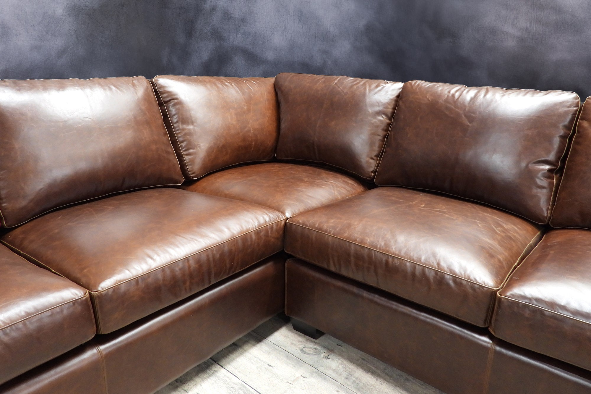 THE WINCHESTER GRAND LEATHER SECTIONAL