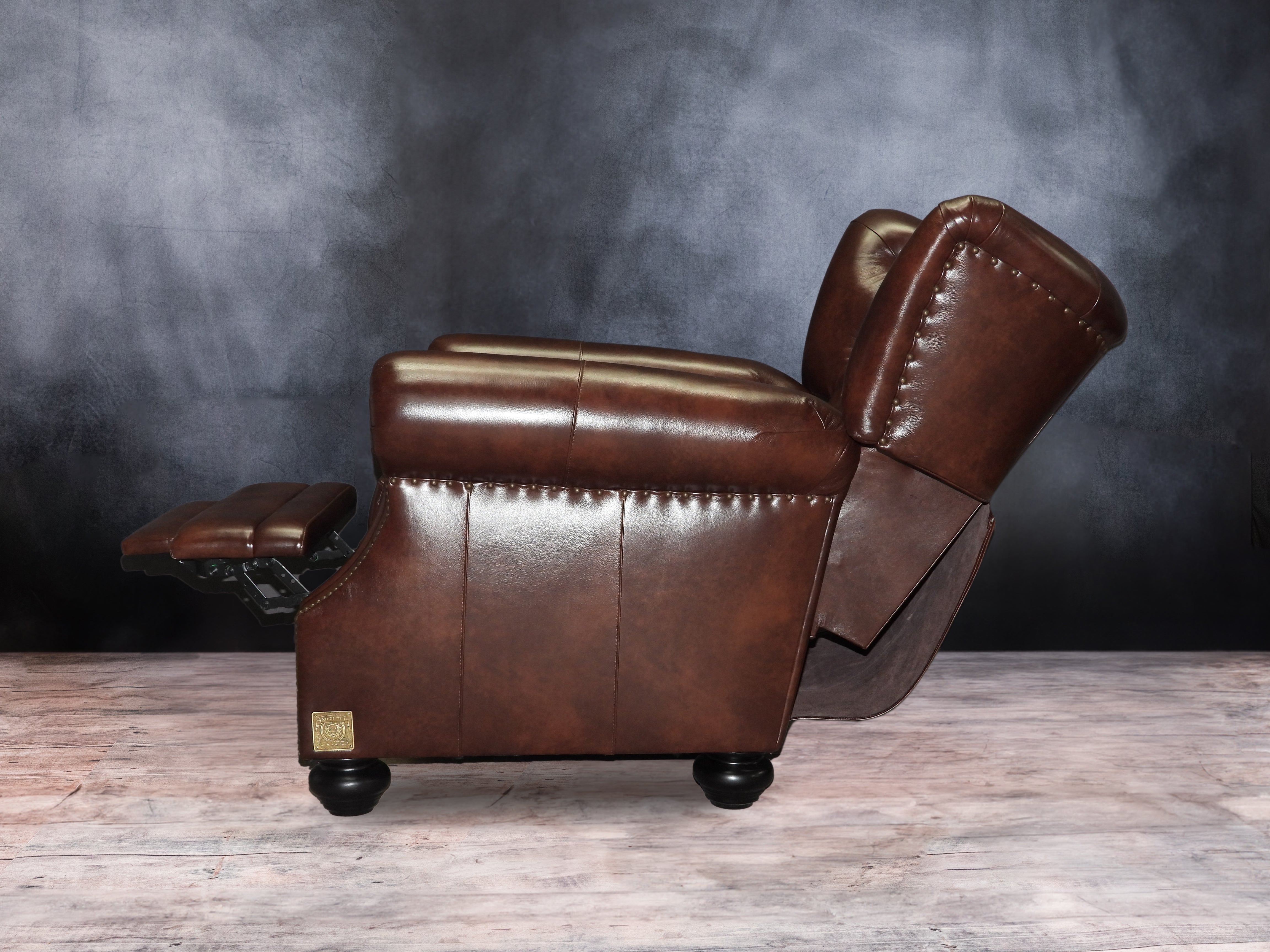 AFICIONADO LEATHER RECLINER CHAIR